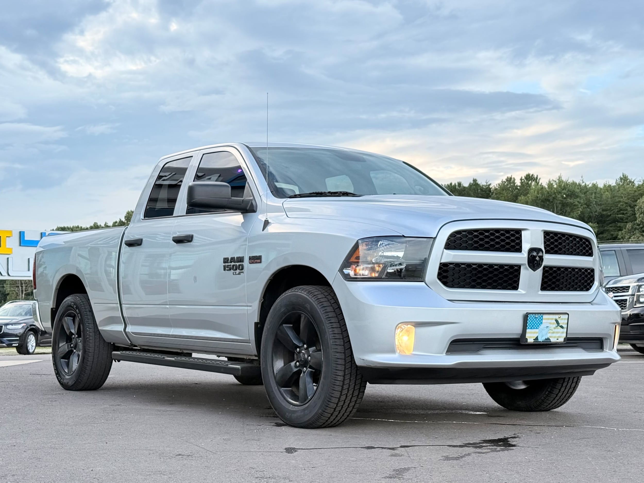 2019 Ram 1500 Classic Tradesman photo 3