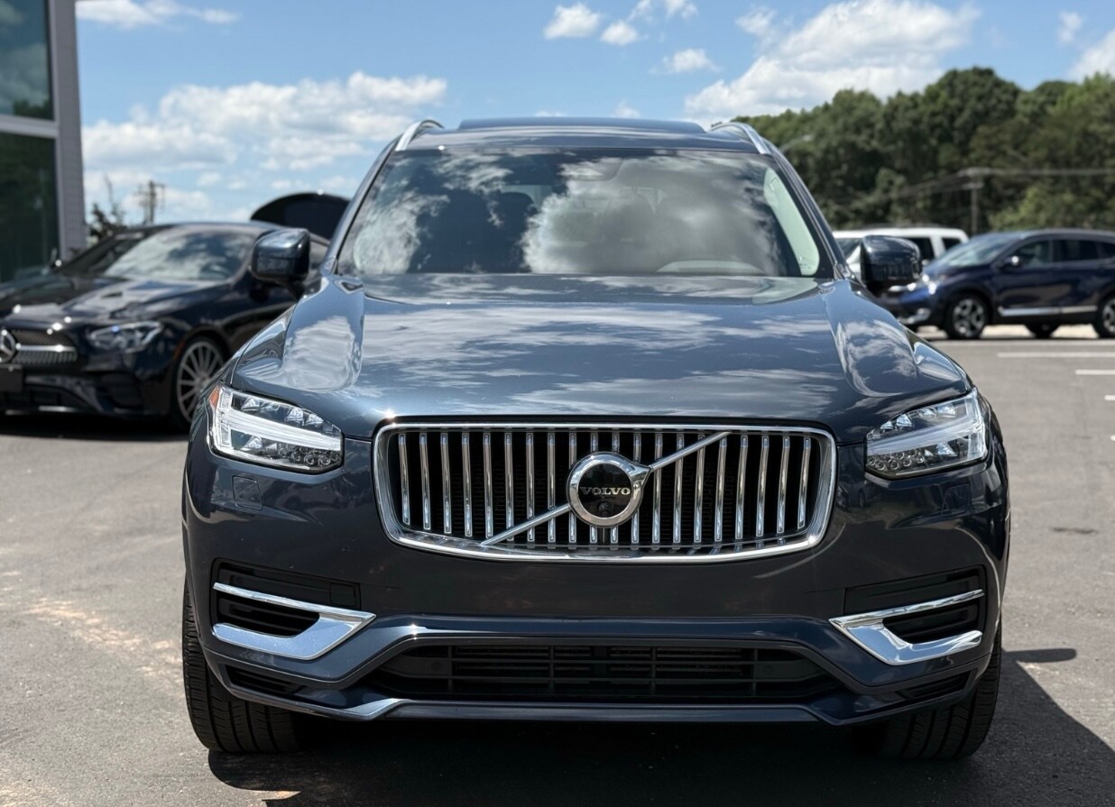 2023 Volvo XC90 Recharge T8 Plus photo 2