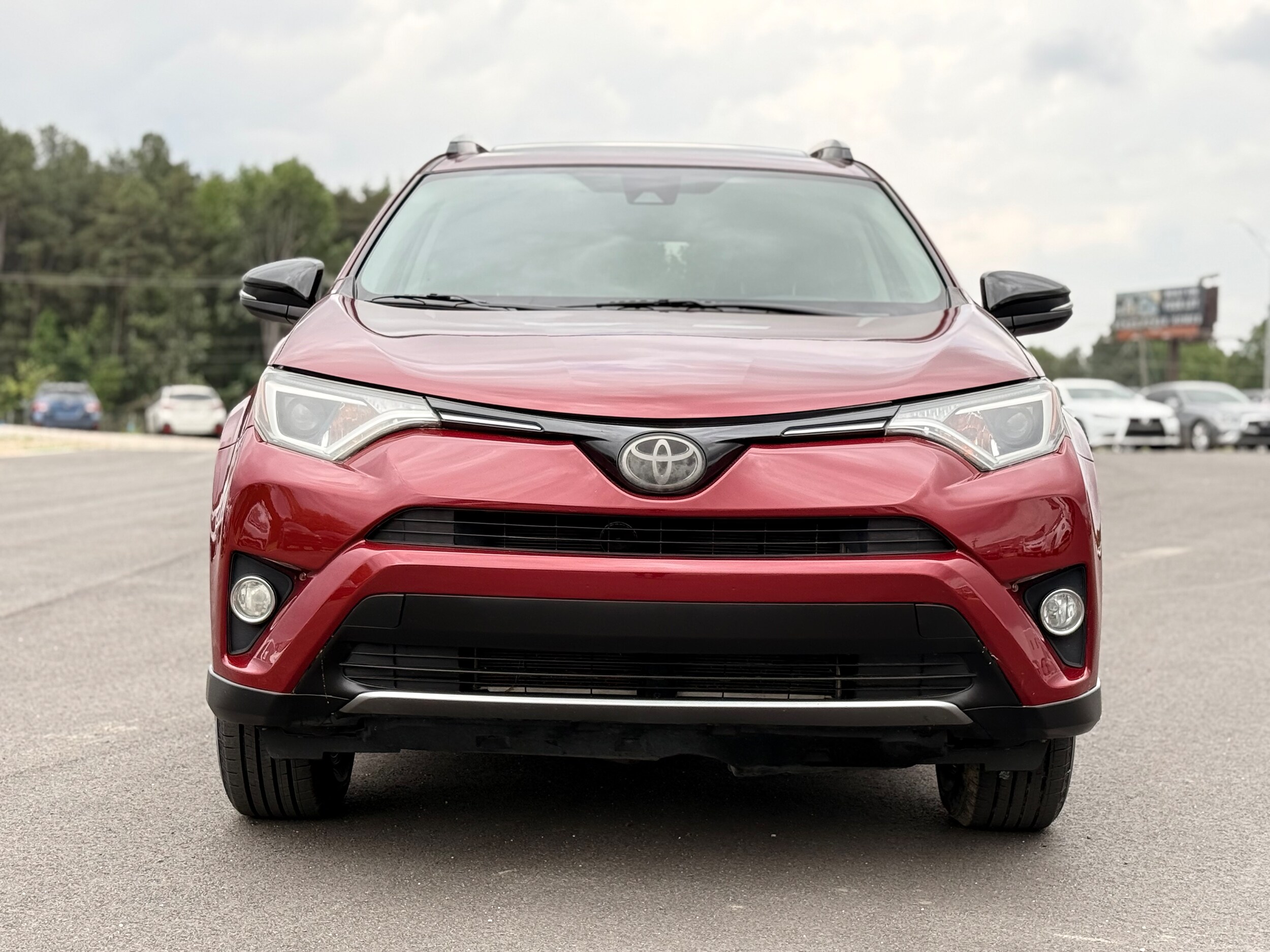 2018 Toyota RAV4 XLE photo 4