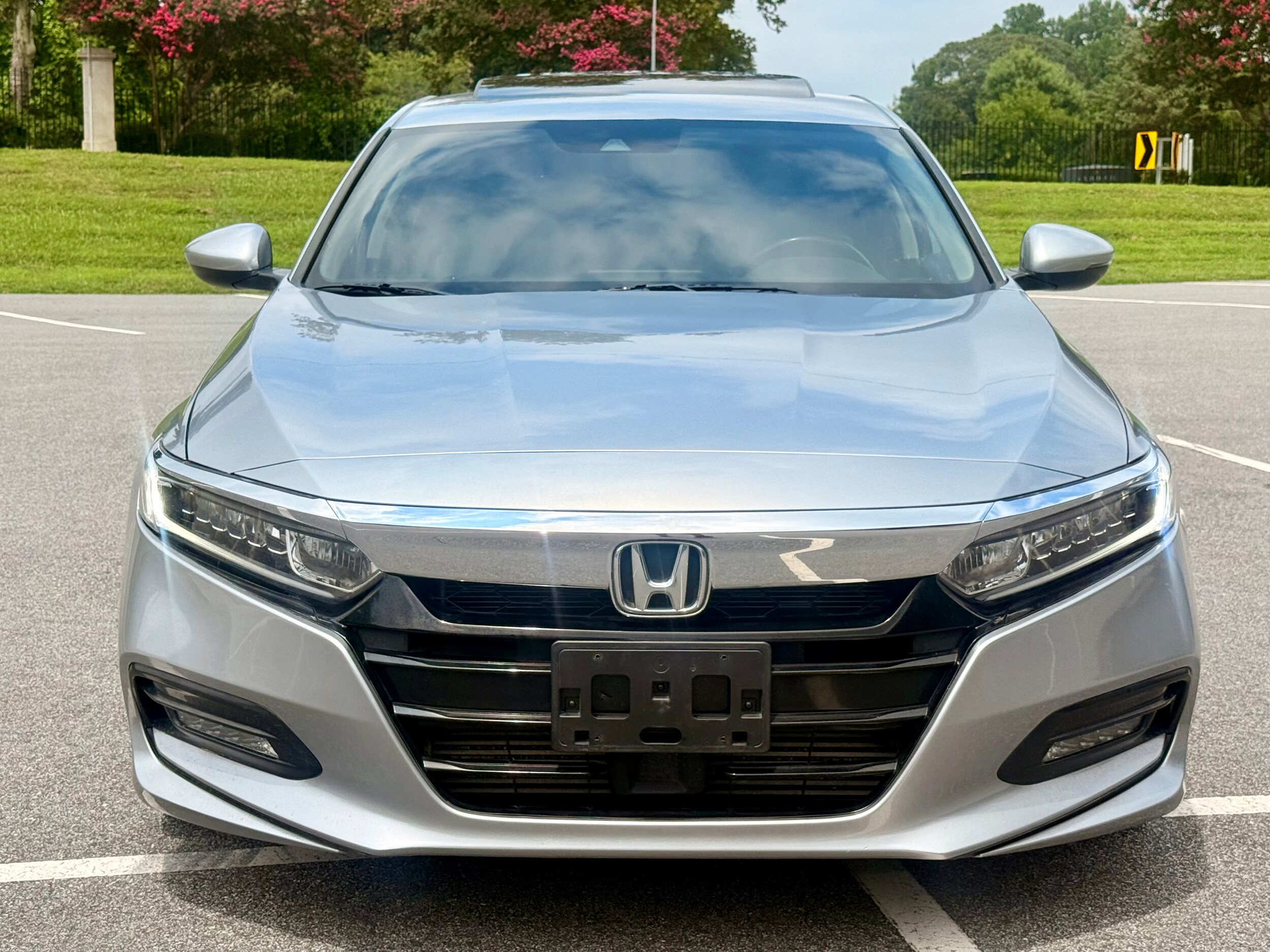 2018 Honda Accord EX-L 2.0T photo 2
