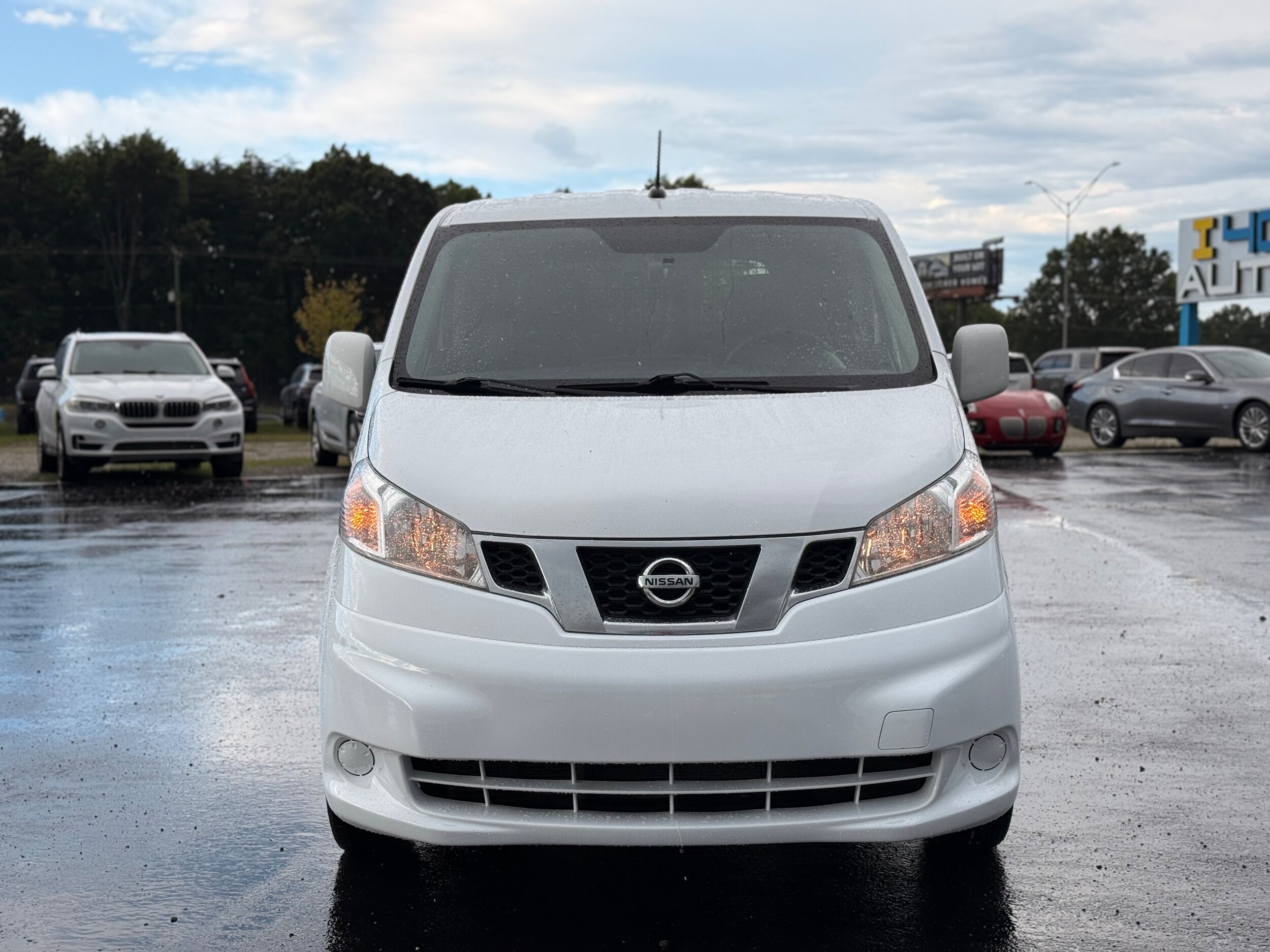 2020 Nissan NV200 SV photo 2