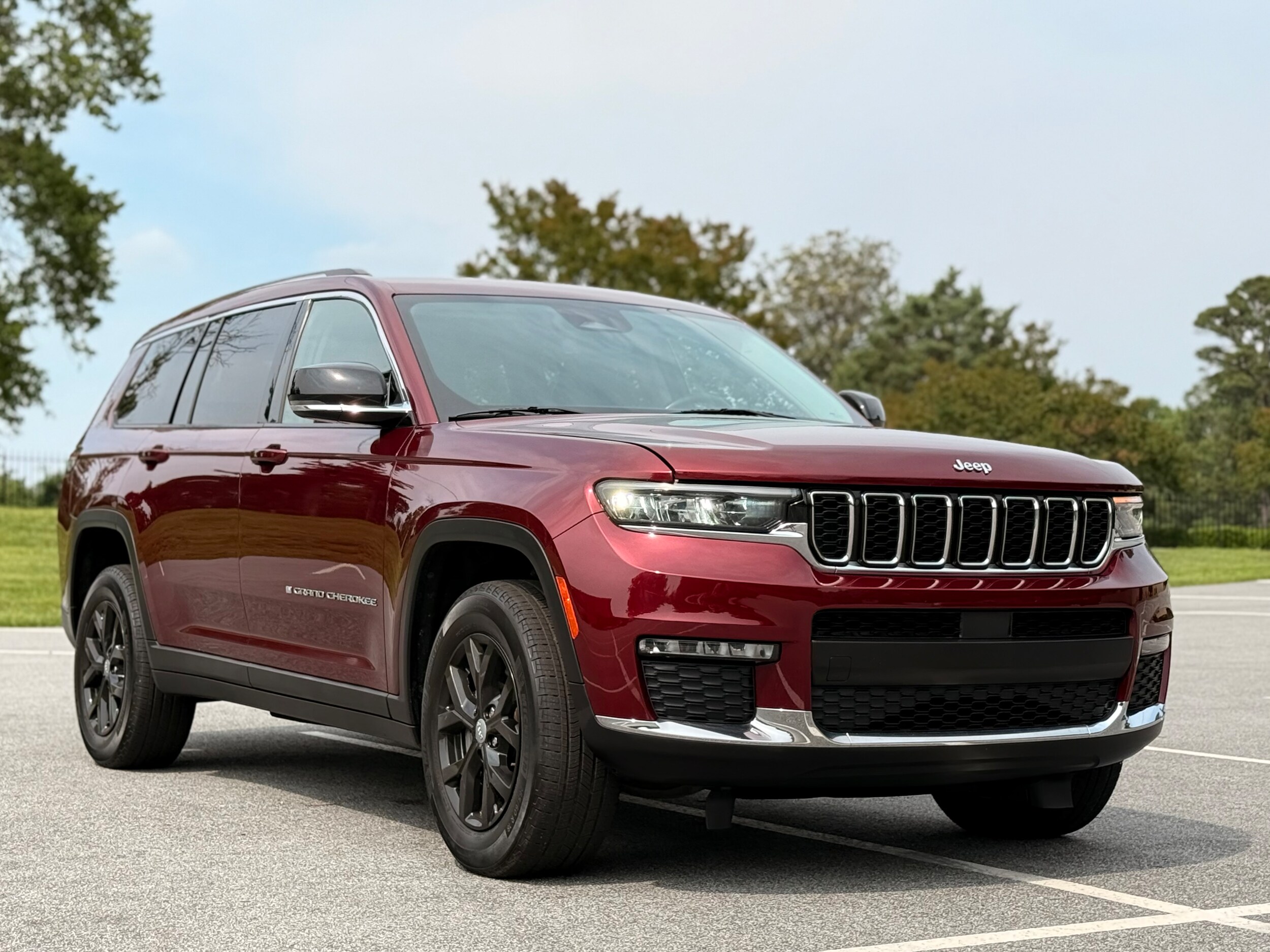 2021 Jeep Grand Cherokee L photo 3