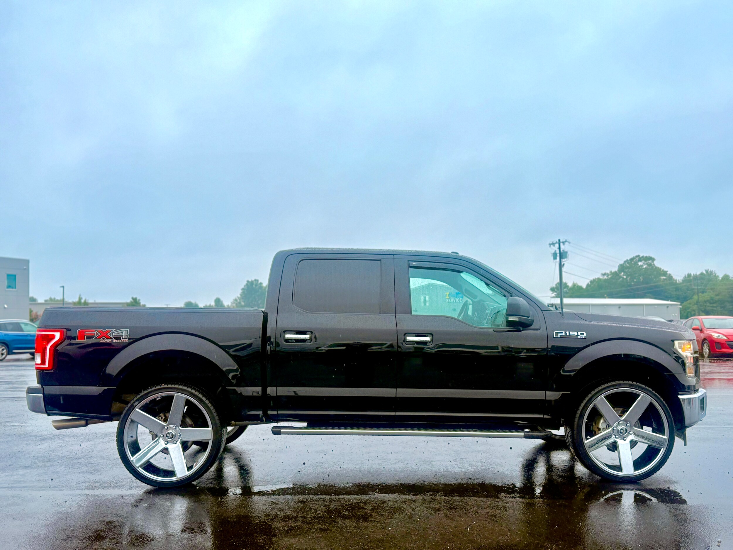 2017 Ford F-150 XLT photo 3