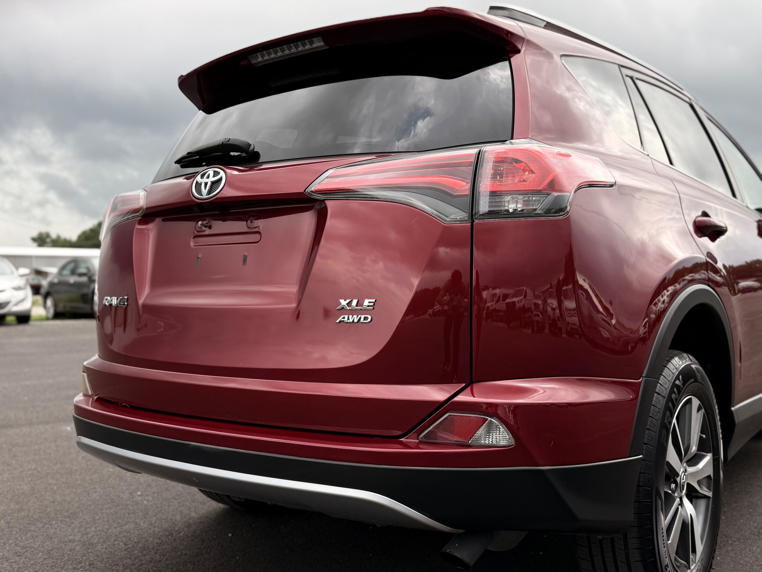 2018 Toyota RAV4 XLE photo 3