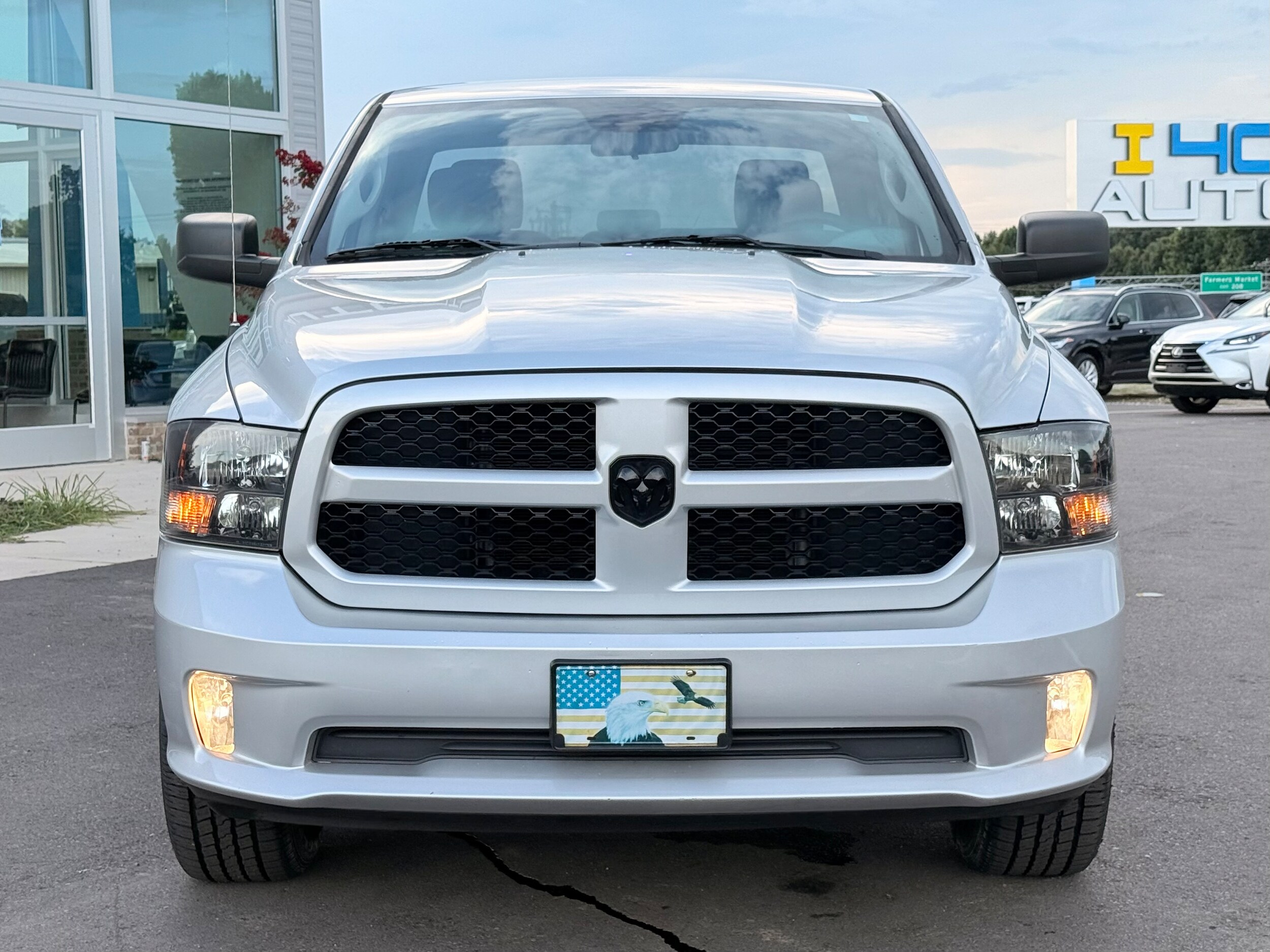 2019 Ram 1500 Classic Tradesman photo 2