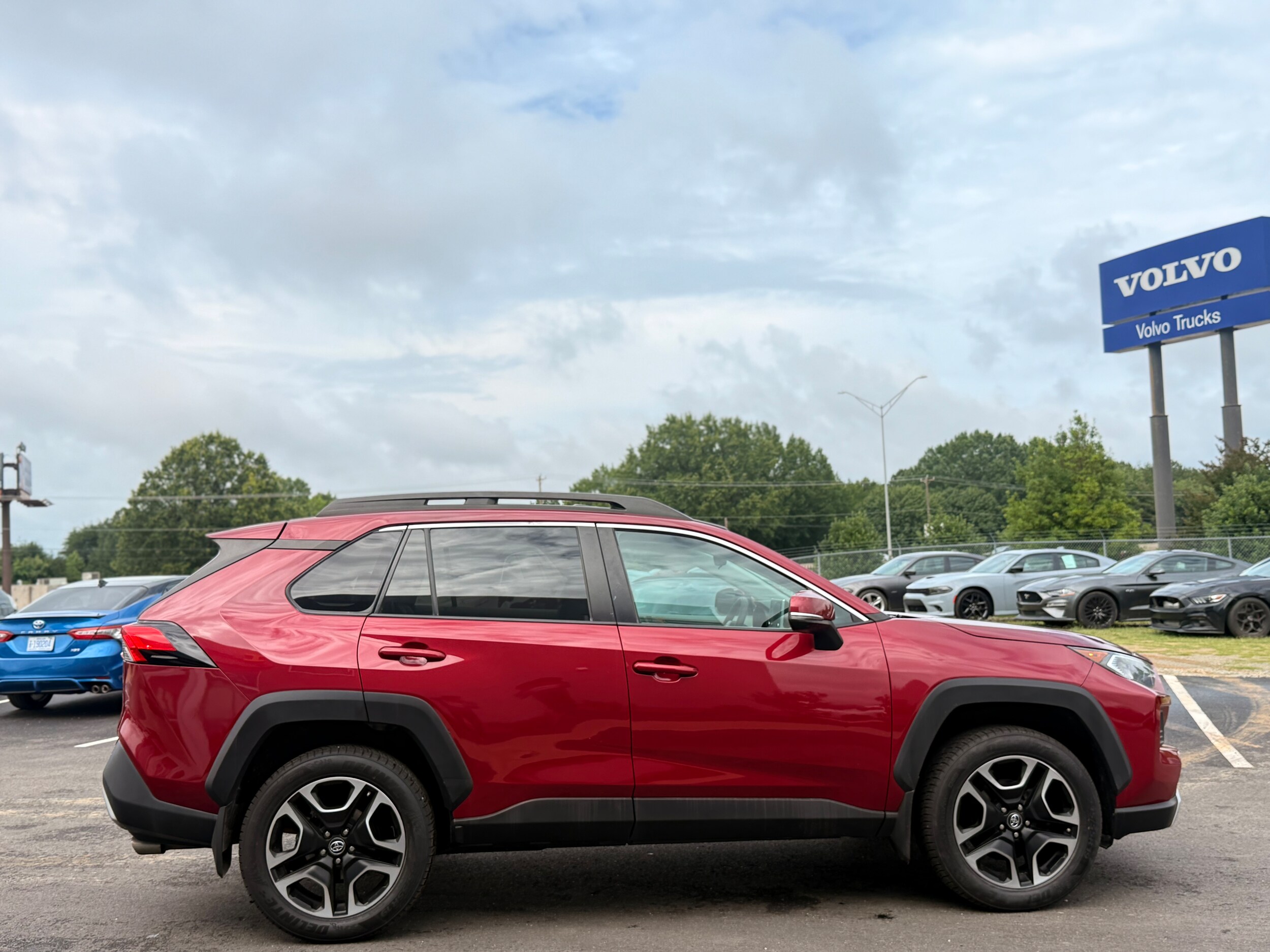 2019 Toyota RAV4 Adventure photo 4