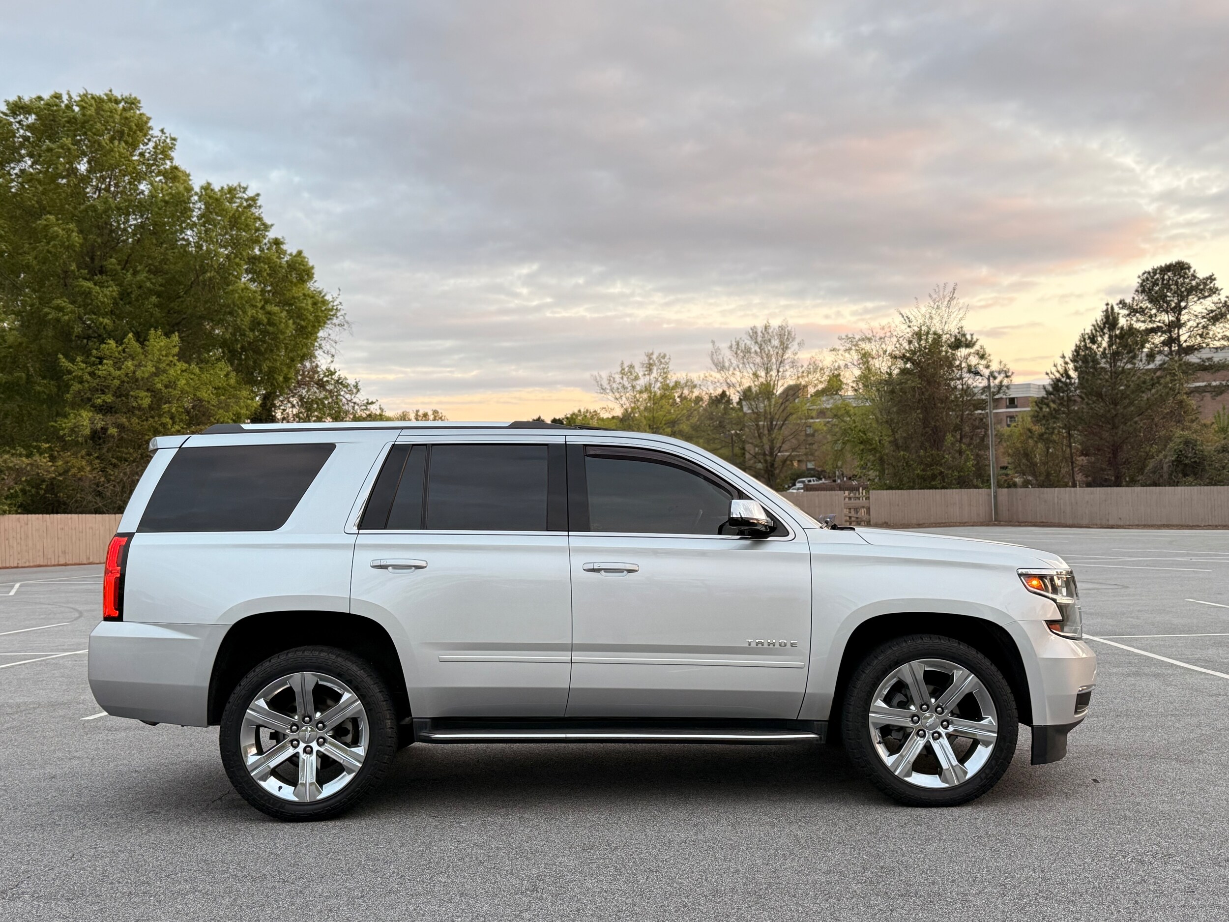 2019 Chevrolet Tahoe Premier photo 4