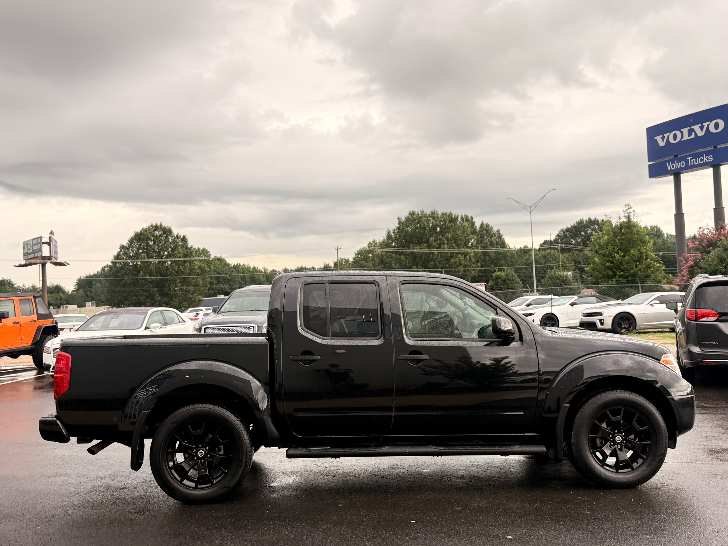 2020 Nissan Frontier SV photo 4