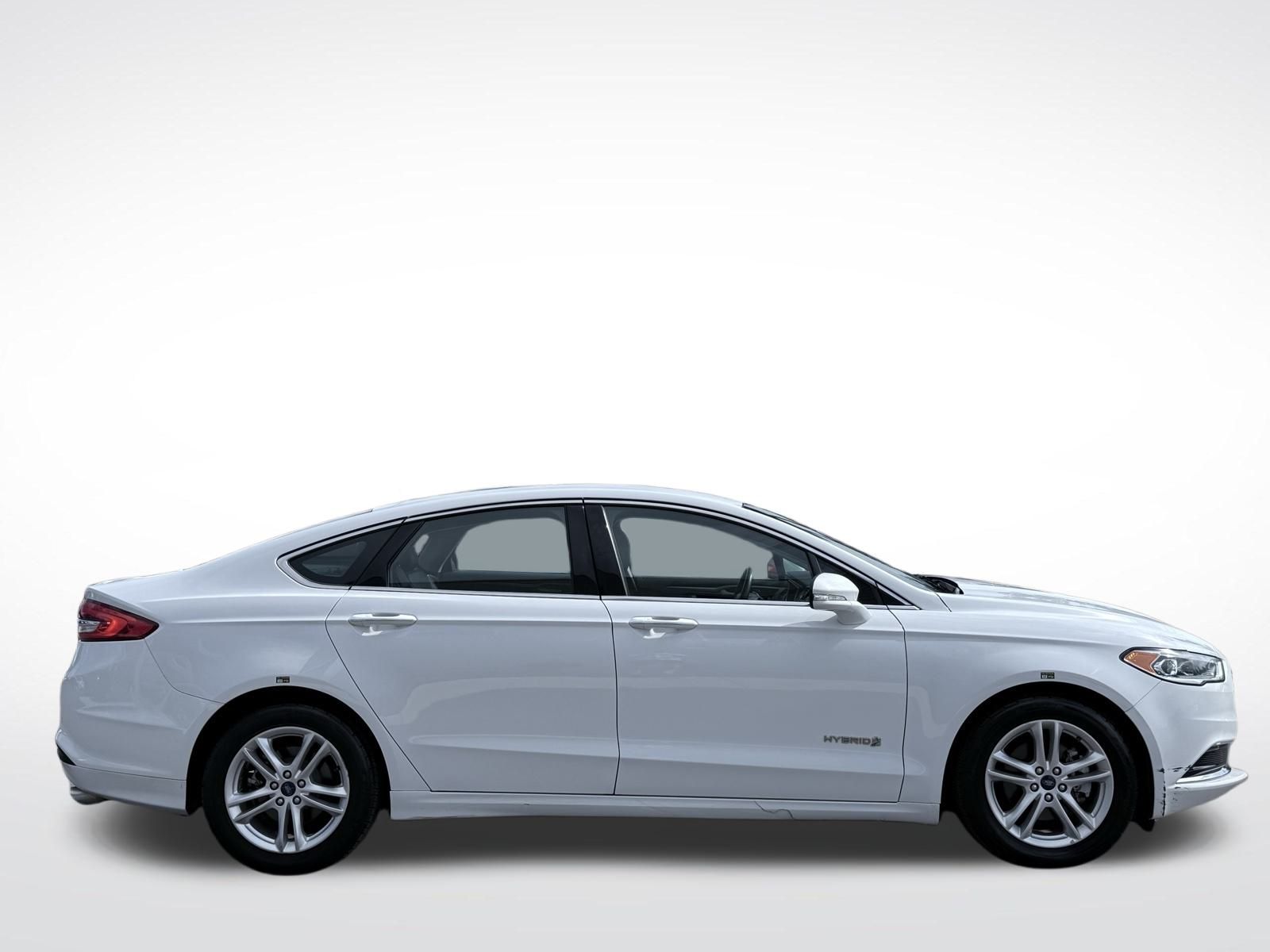 2018 Ford Fusion Hybrid SE photo 3