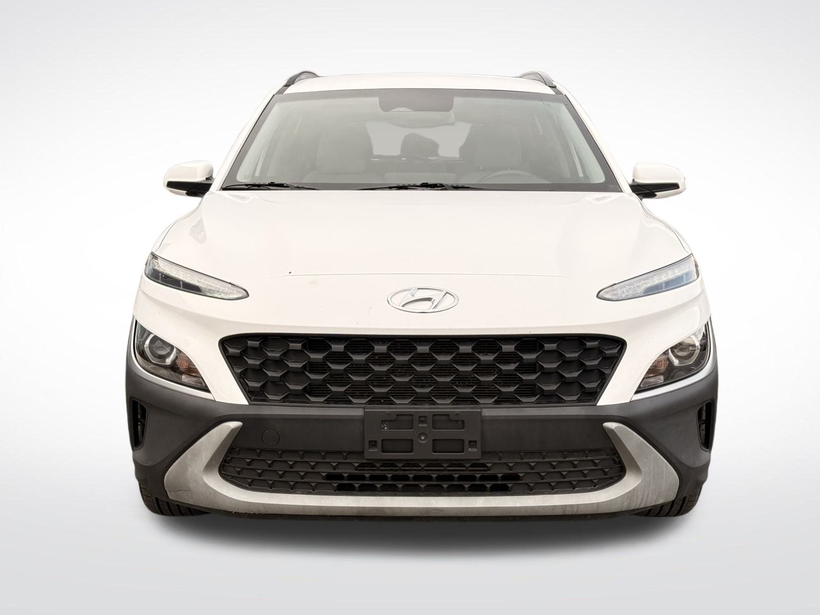 2022 Hyundai Kona SEL photo 2