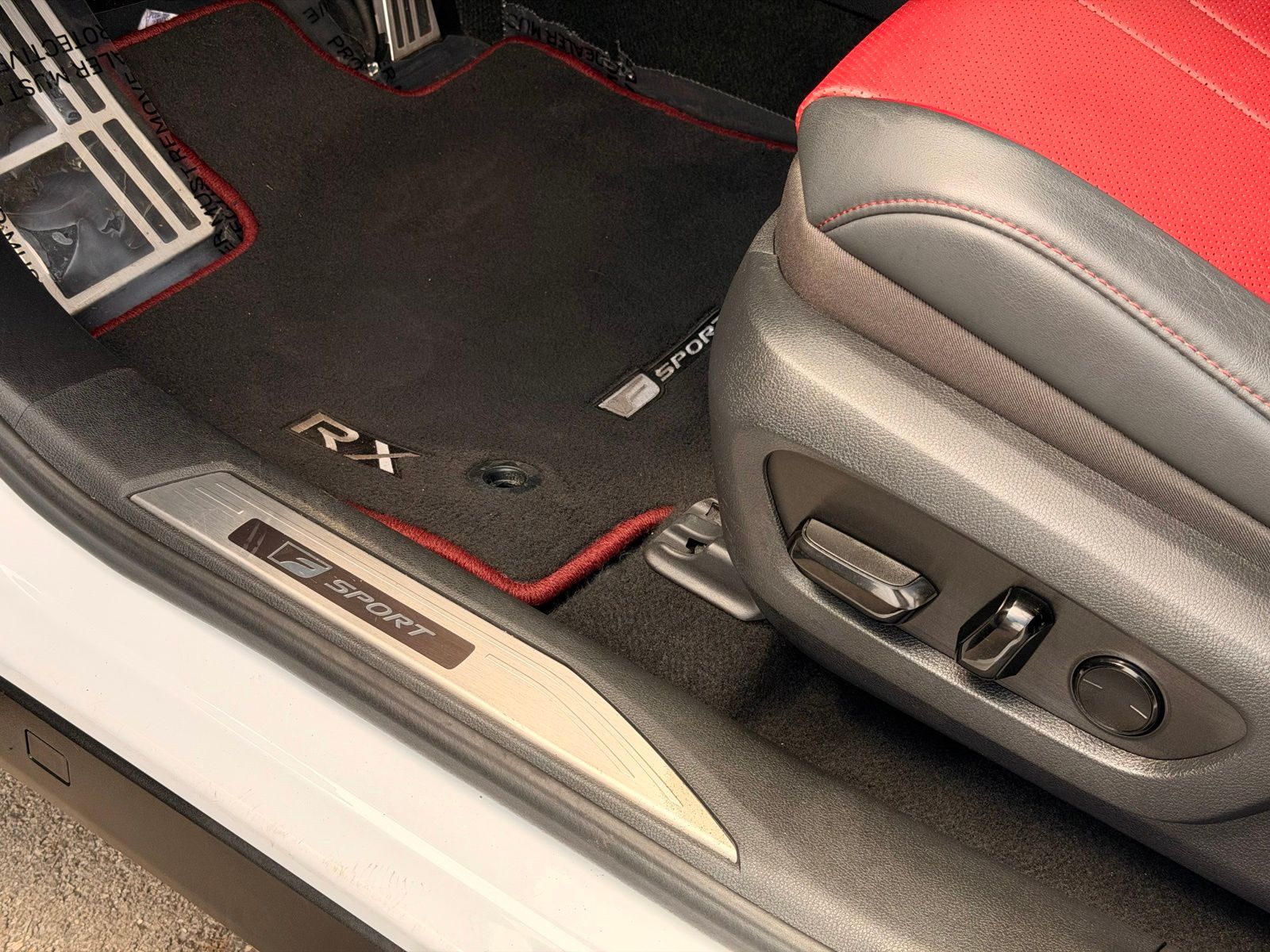 2023 Lexus RX 350 F SPORT - Photo 28