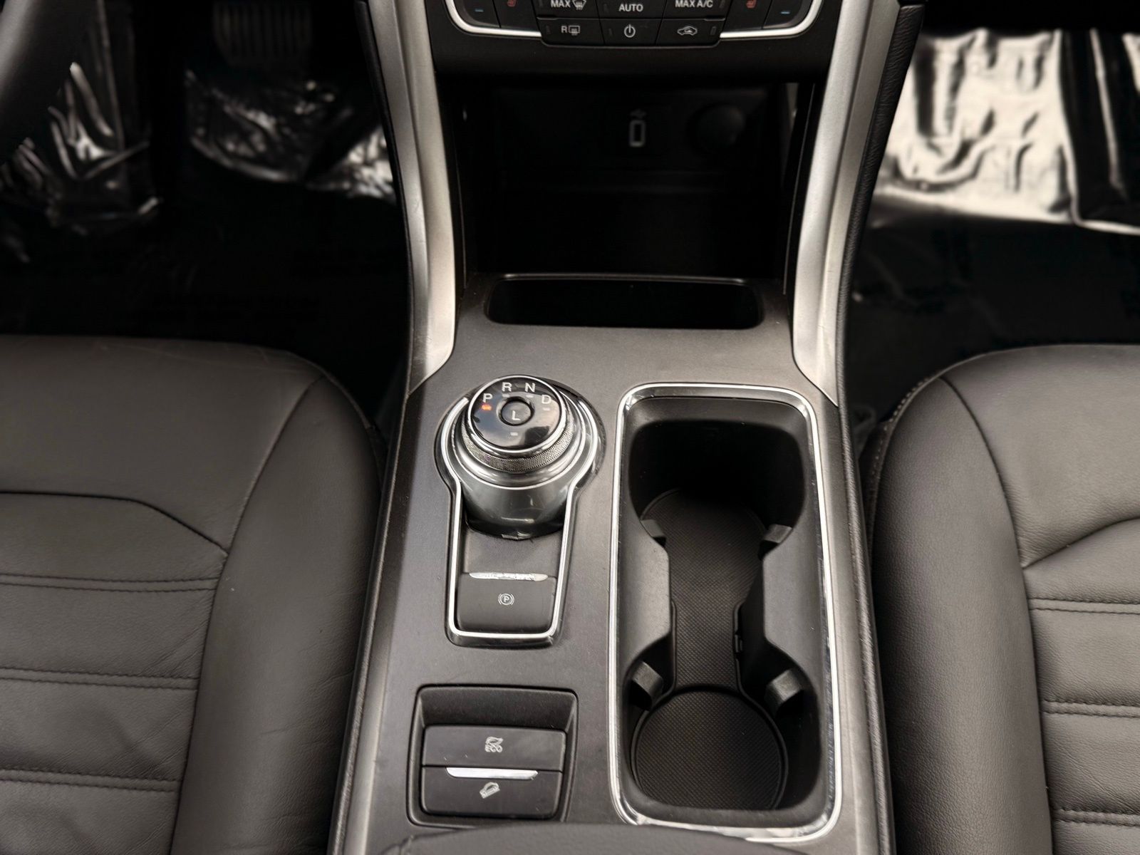 2017 Ford Fusion Hybrid SE - Photo 24