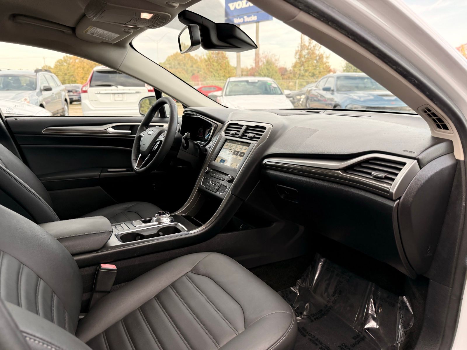 2017 Ford Fusion Hybrid SE - Photo 20