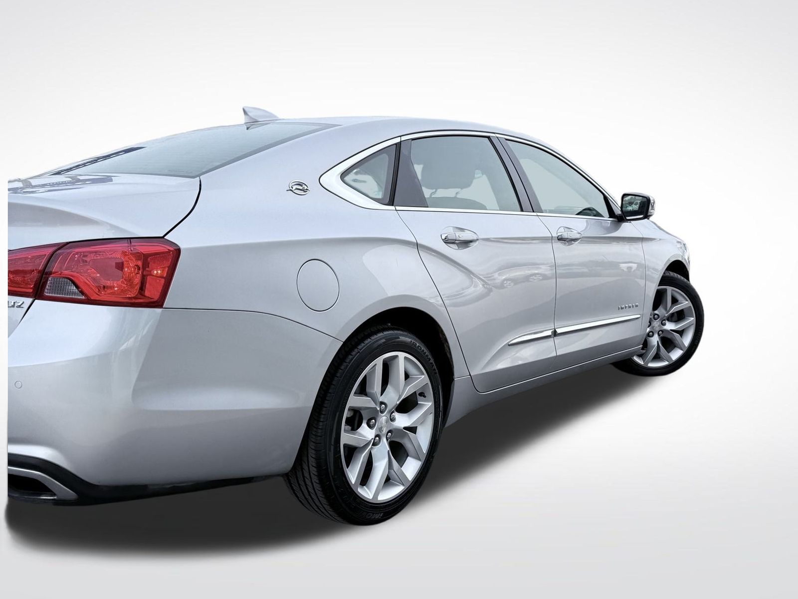 2016 Chevrolet Impala LTZ photo 2