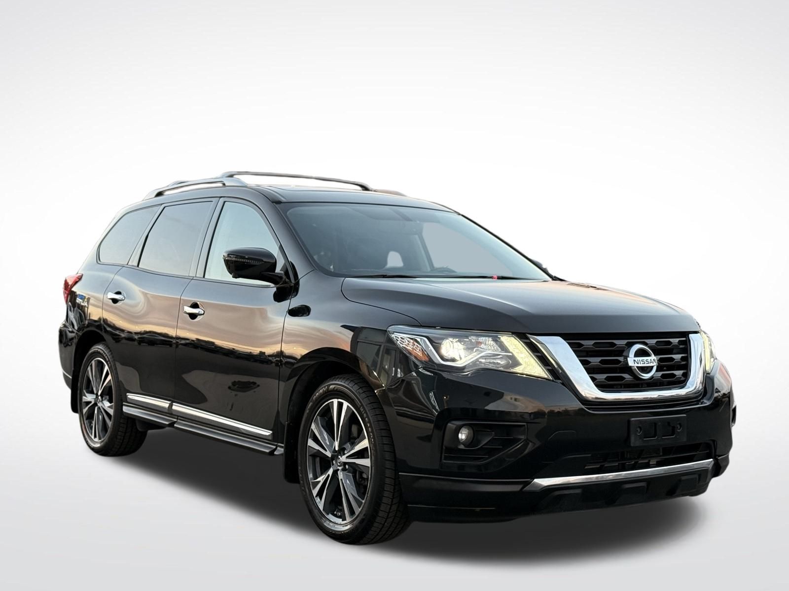 2018 Nissan Pathfinder Platinum photo 3