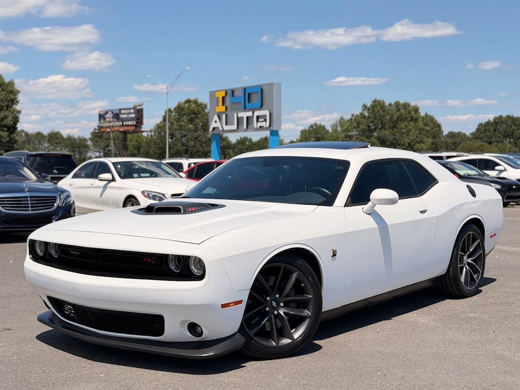 Used 2016 Dodge Challenger 392 Hemi Scat Pack Shaker Coupe