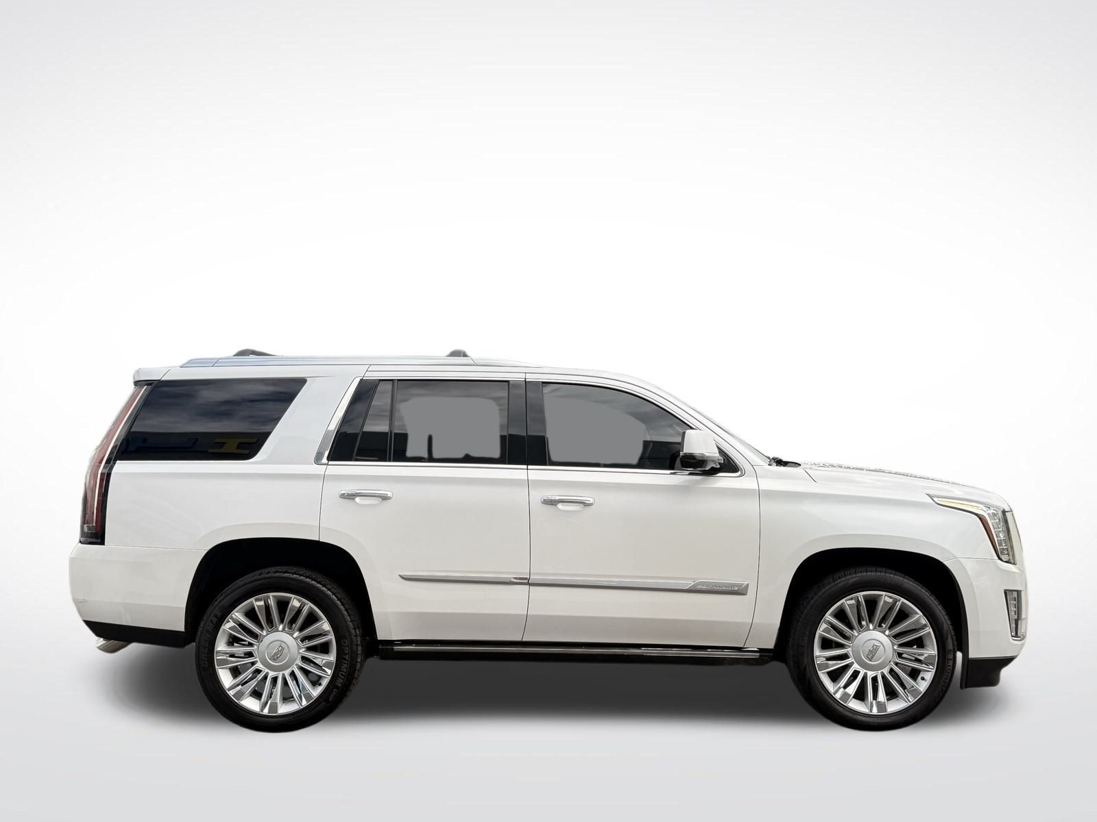 2016 Cadillac Escalade Platinum photo 2