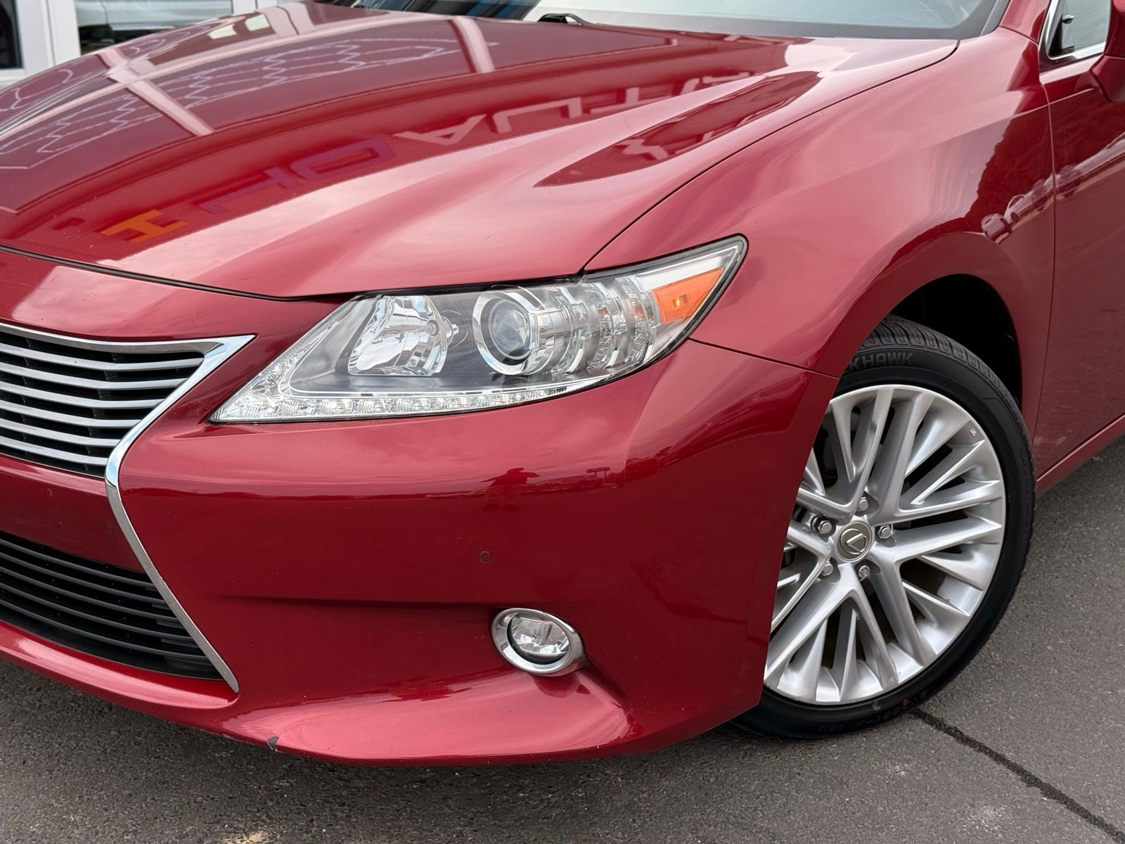 2014 Lexus ES 350 photo 2