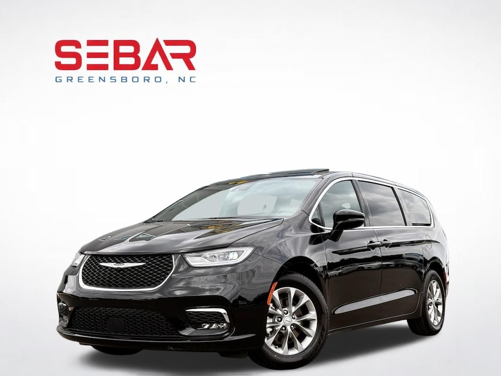 Used 2026 Chrysler Pacifica Limited Minivan/Van
