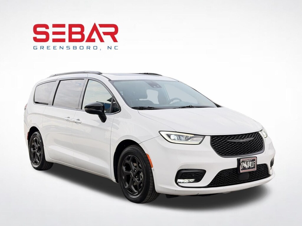 Used 2024 Chrysler Pacifica Hybrid Premium Minivan/Van
