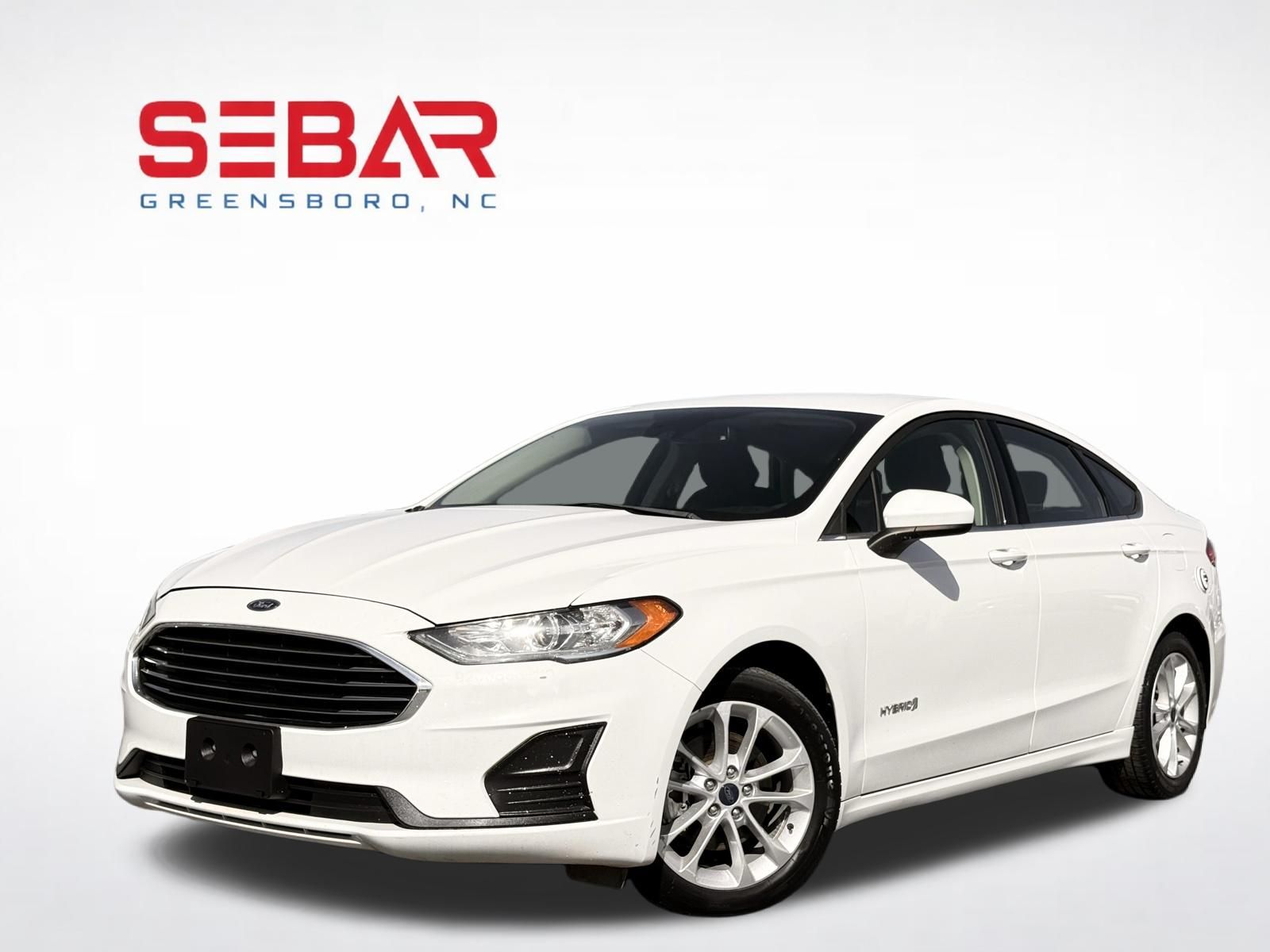 2019 Ford Fusion SE's photo