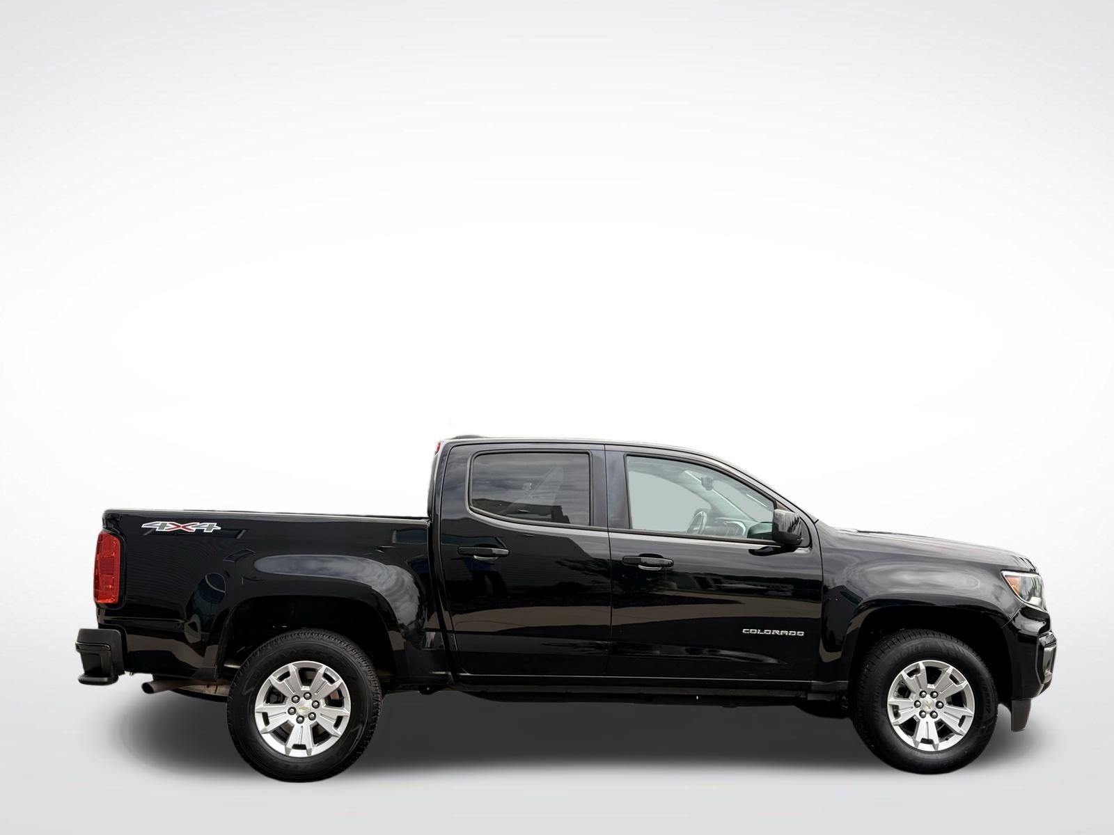 2021 Chevrolet Colorado LT photo 3