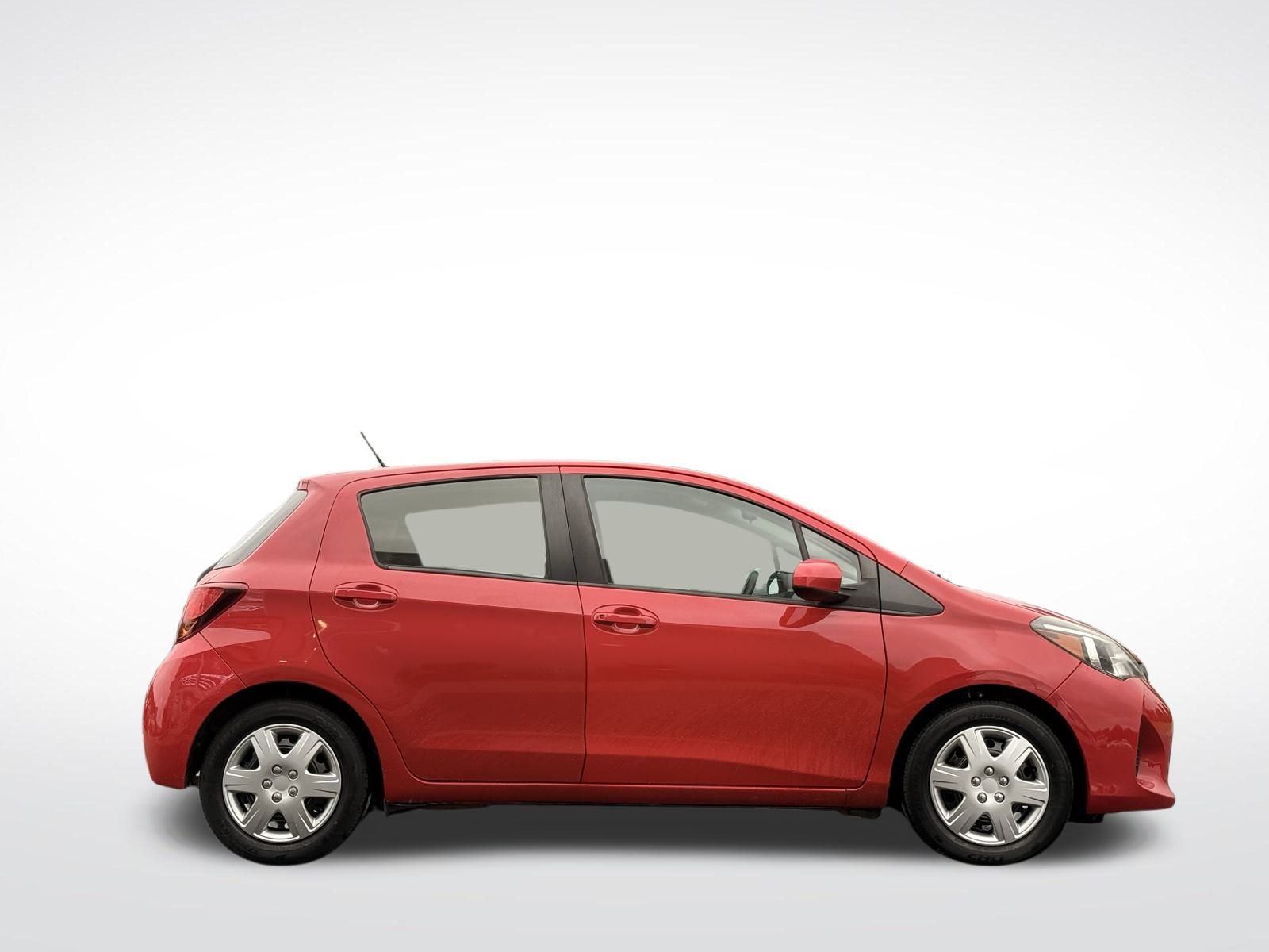 2015 Toyota Yaris L photo 4
