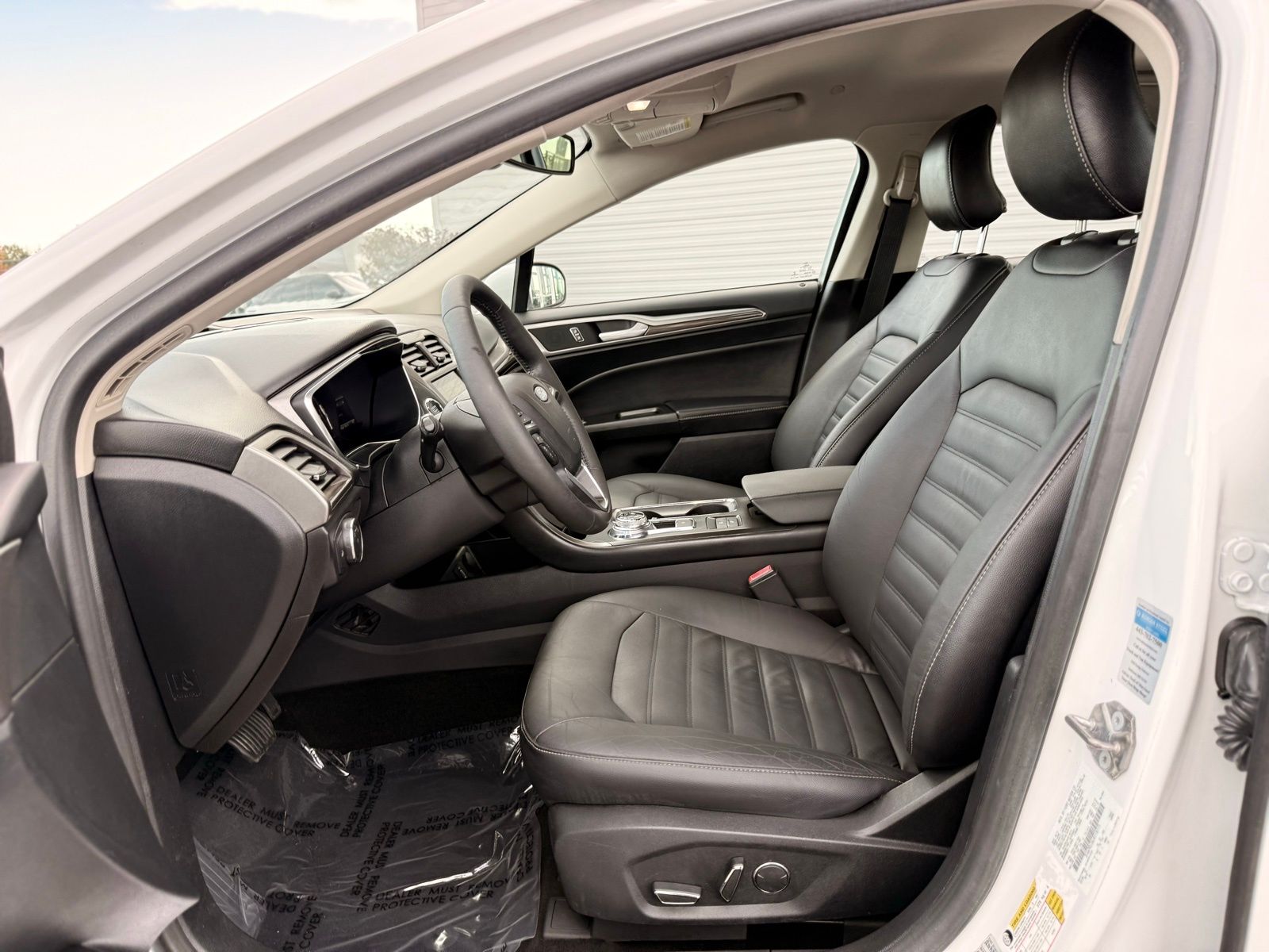 2017 Ford Fusion Hybrid SE - Photo 13