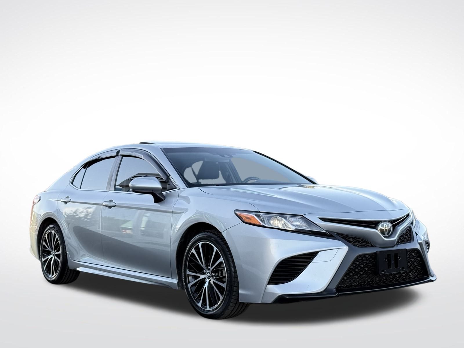 2018 Toyota Camry SE photo 3