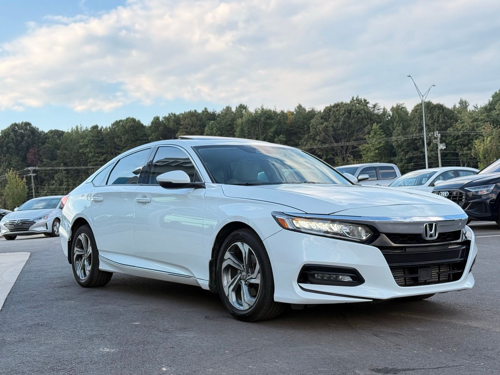 2019 Honda Accord EX-L photo 2