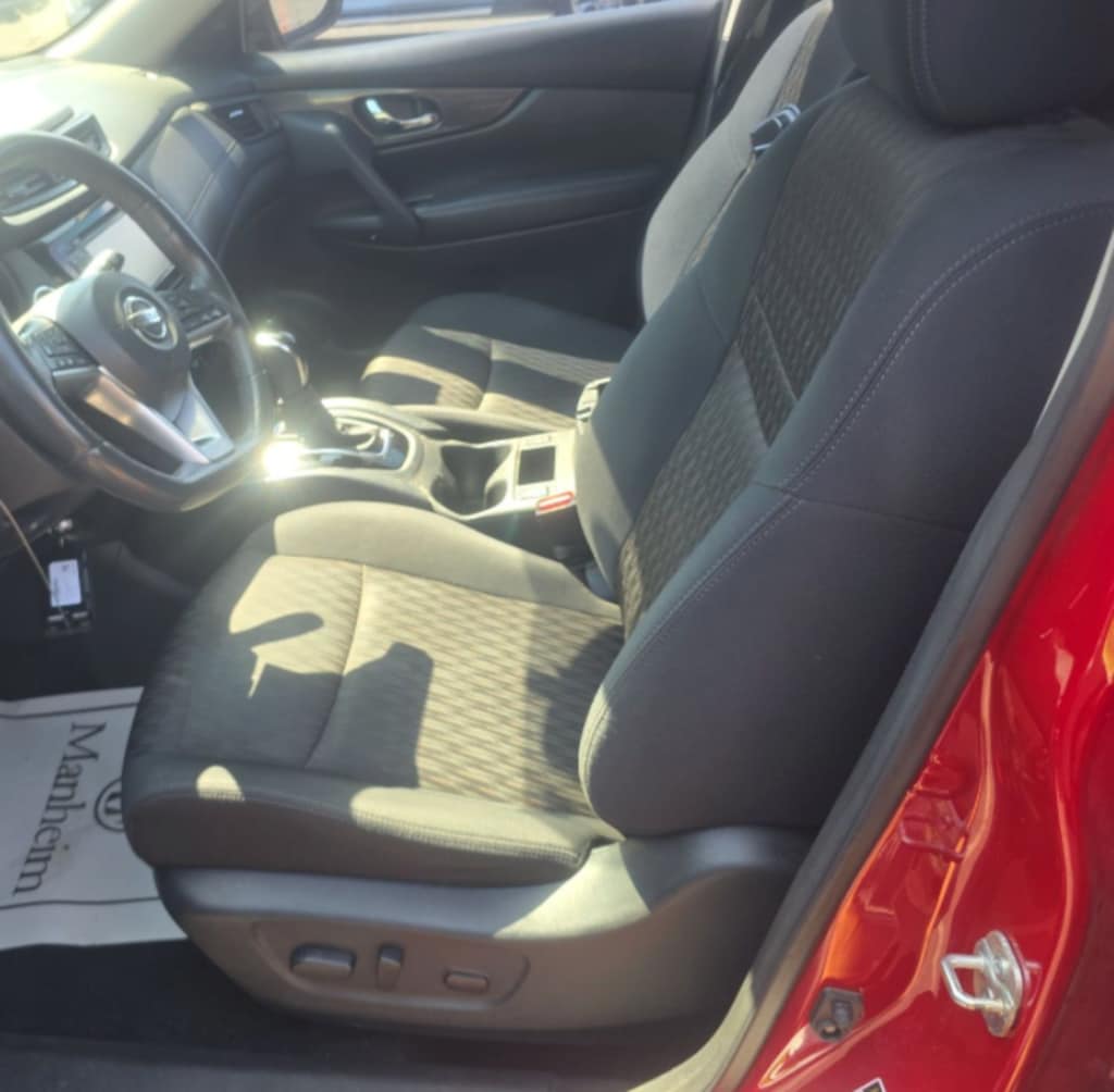 Used 2017 Nissan Rogue SV SUV