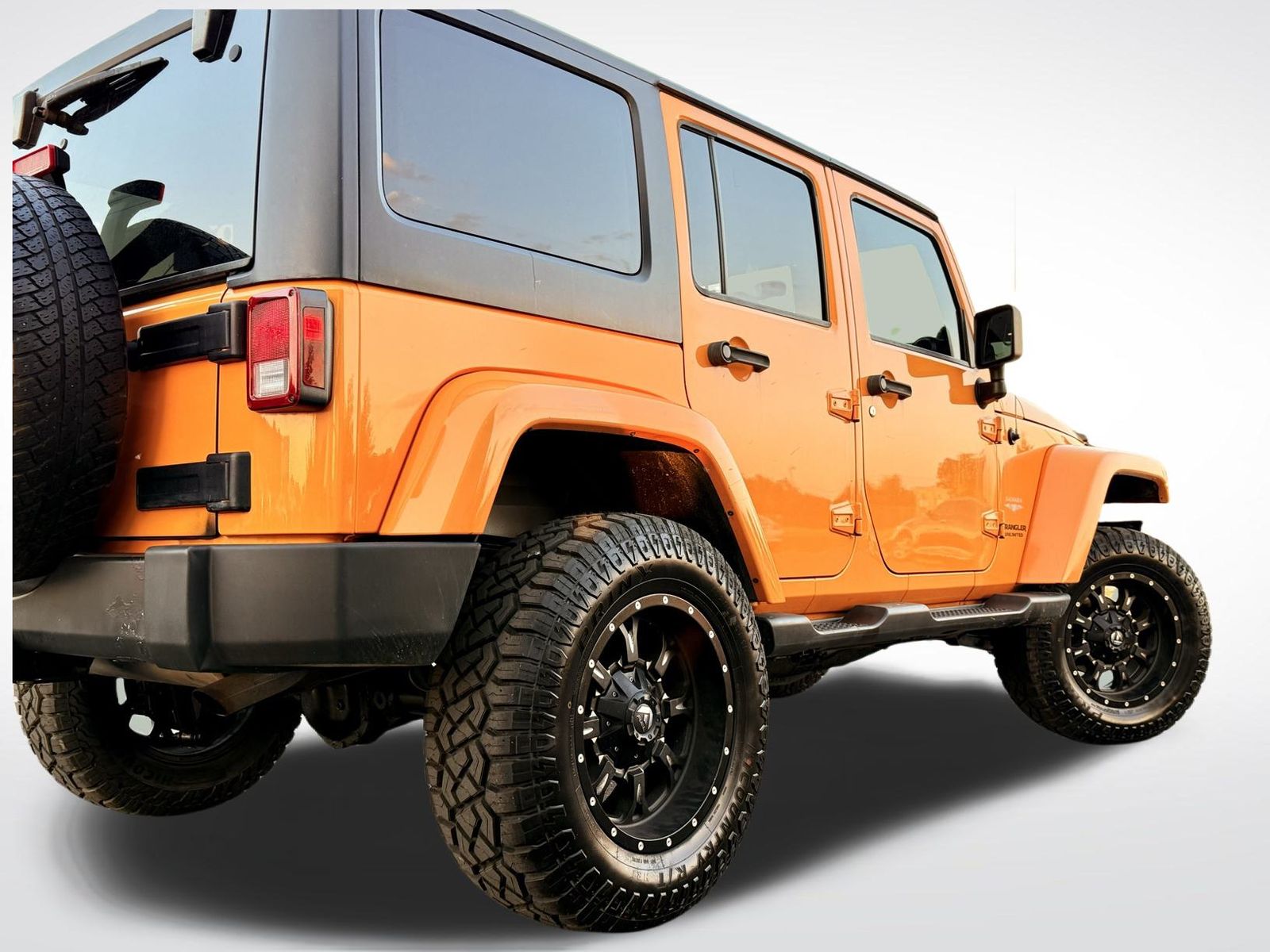 2012 Jeep Wrangler Unlimited Sahara photo 4