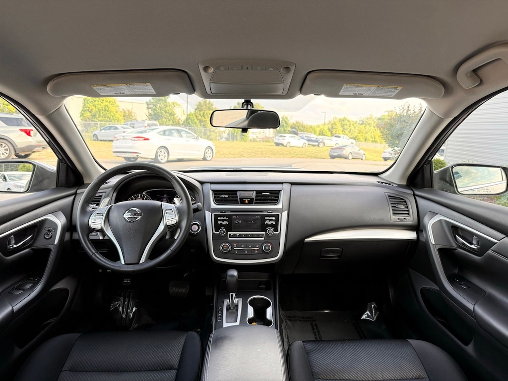 Used 2017 Nissan Altima 2.5 SR Sedan