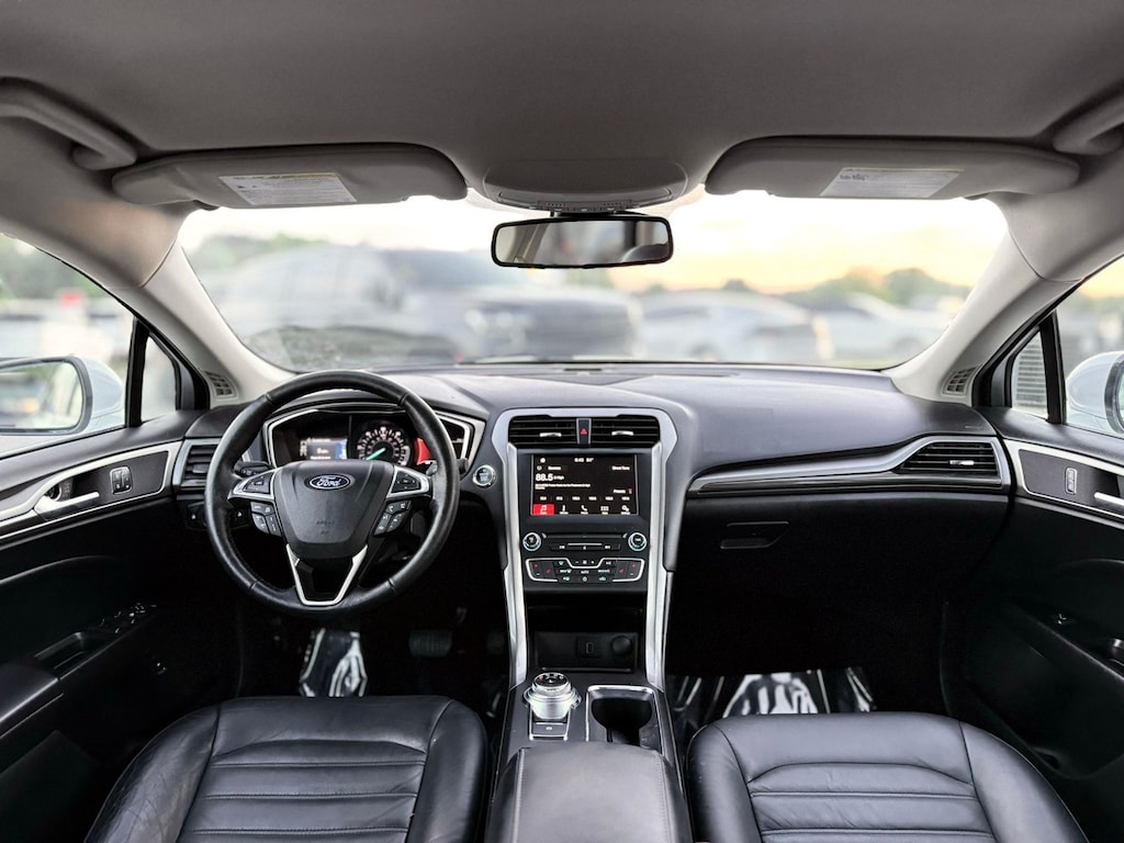 Used 2018 Ford Fusion Hybrid SE Sedan