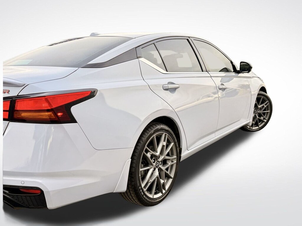 Used 2023 Nissan Altima 2.0 SR Sedan