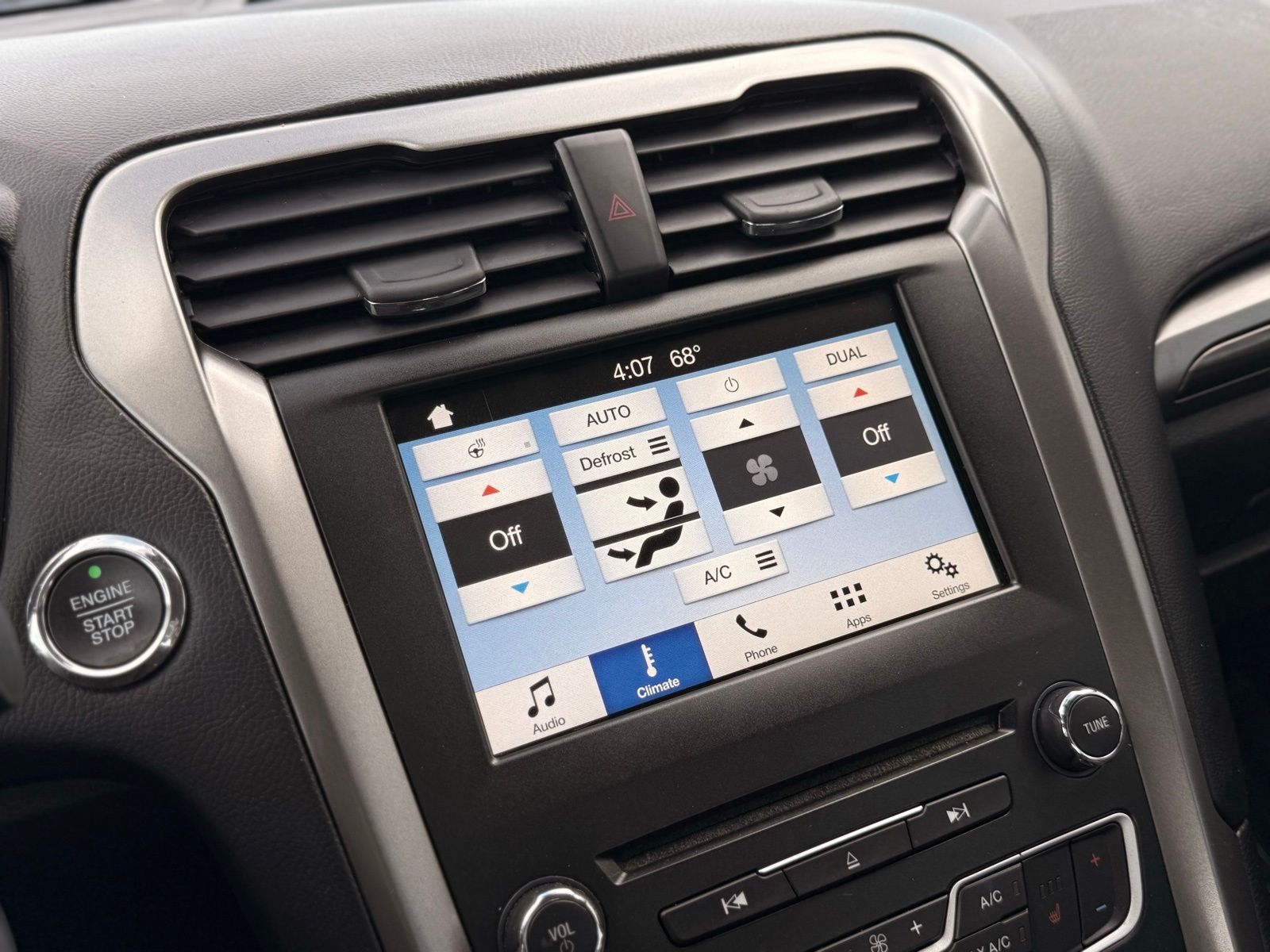 2017 Ford Fusion Hybrid SE - Photo 29