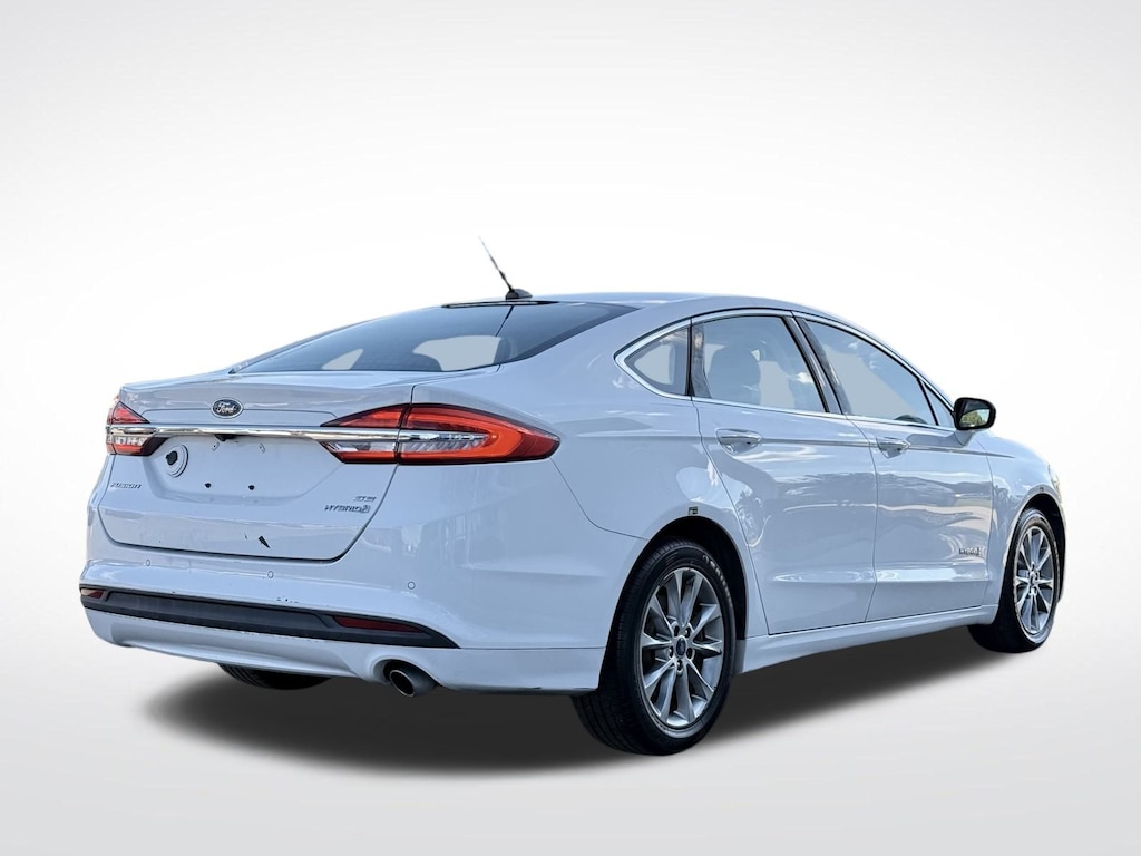 Used 2017 Ford Fusion Hybrid SE Sedan