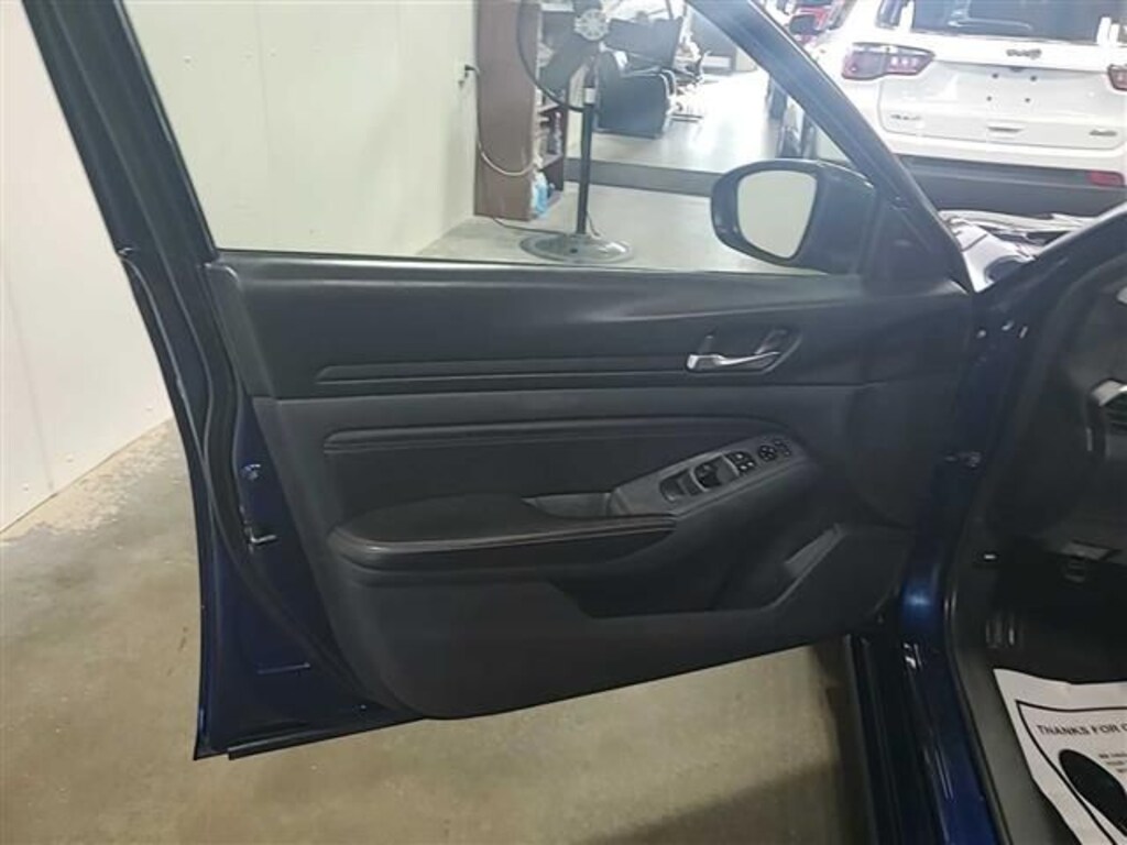 Used 2022 Nissan Altima 2.5 SR Sedan