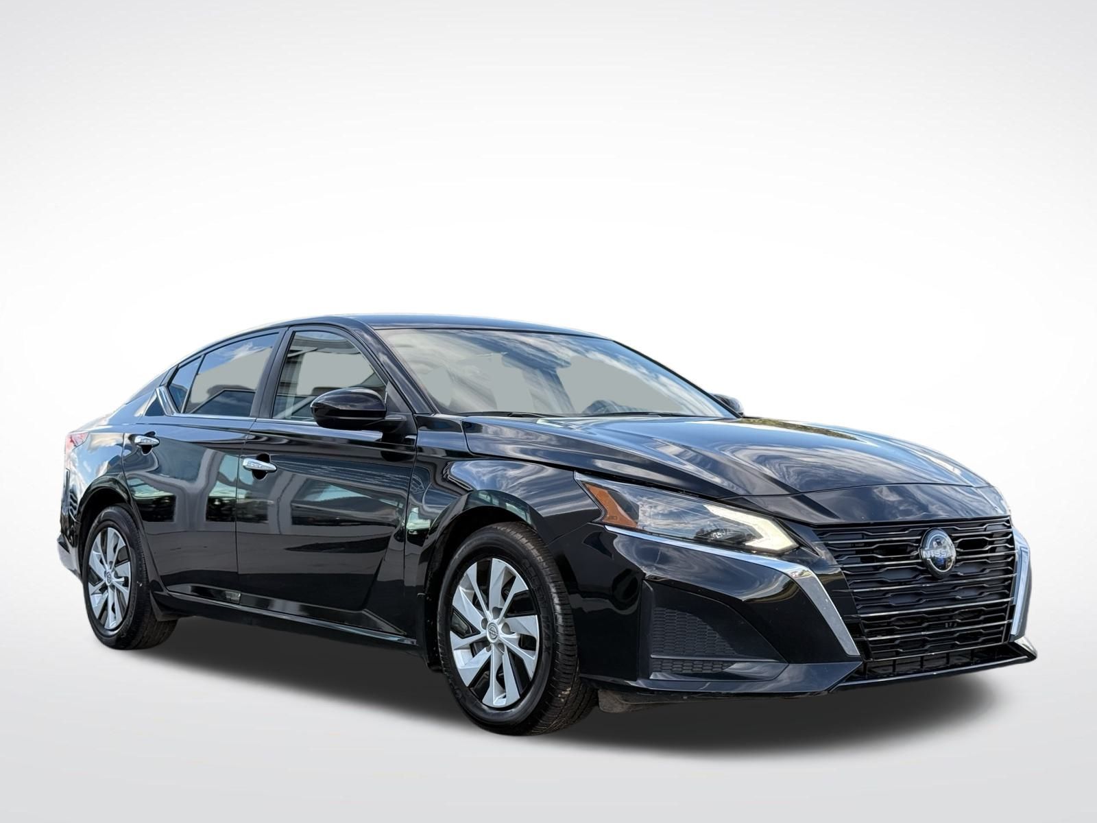 2023 Nissan Altima 2.5 S photo 3