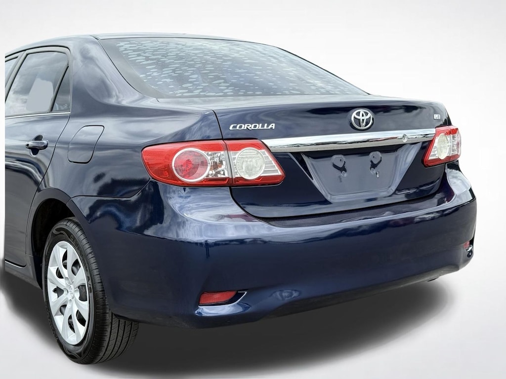 Used 2013 Toyota Corolla LE Sedan