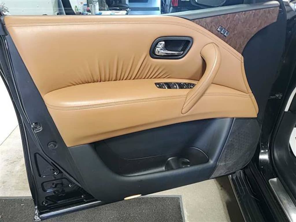 Used 2016 INFINITI QX80 Base SUV