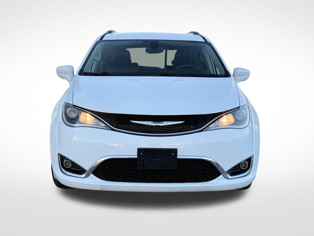 Used 2019 Chrysler Pacifica Touring L Minivan/Van