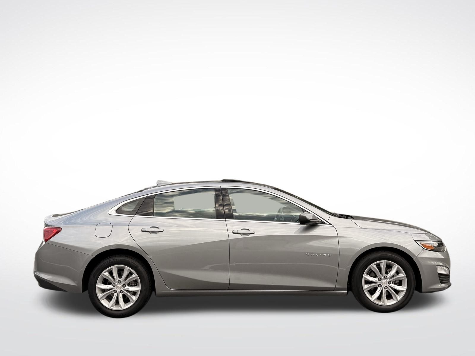 2024 Chevrolet Malibu 1LT photo 4