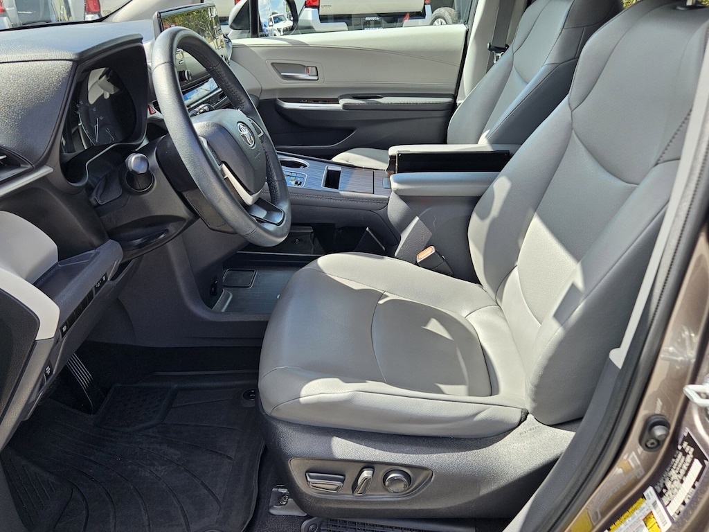 Certified 2022 Toyota Sienna XLE 7 Passenger Van Passenger Van