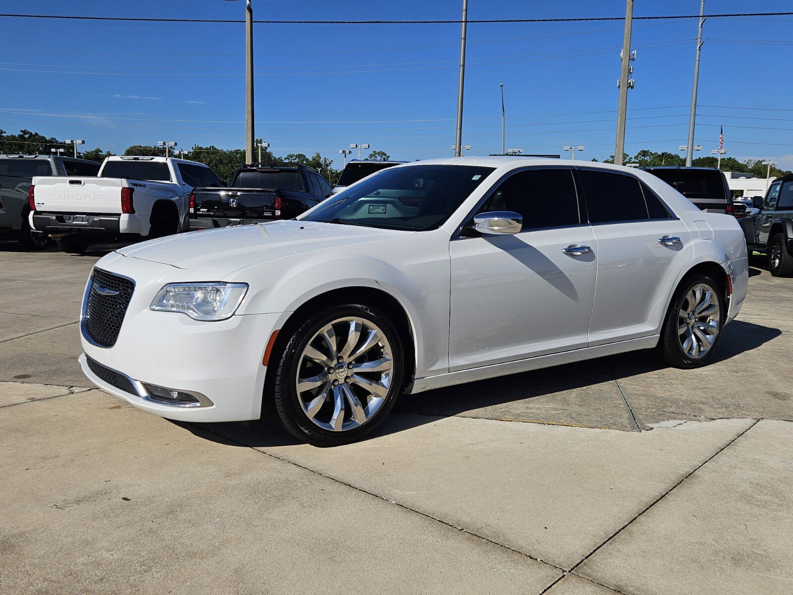 2019 Chrysler 300 Limited photo 3
