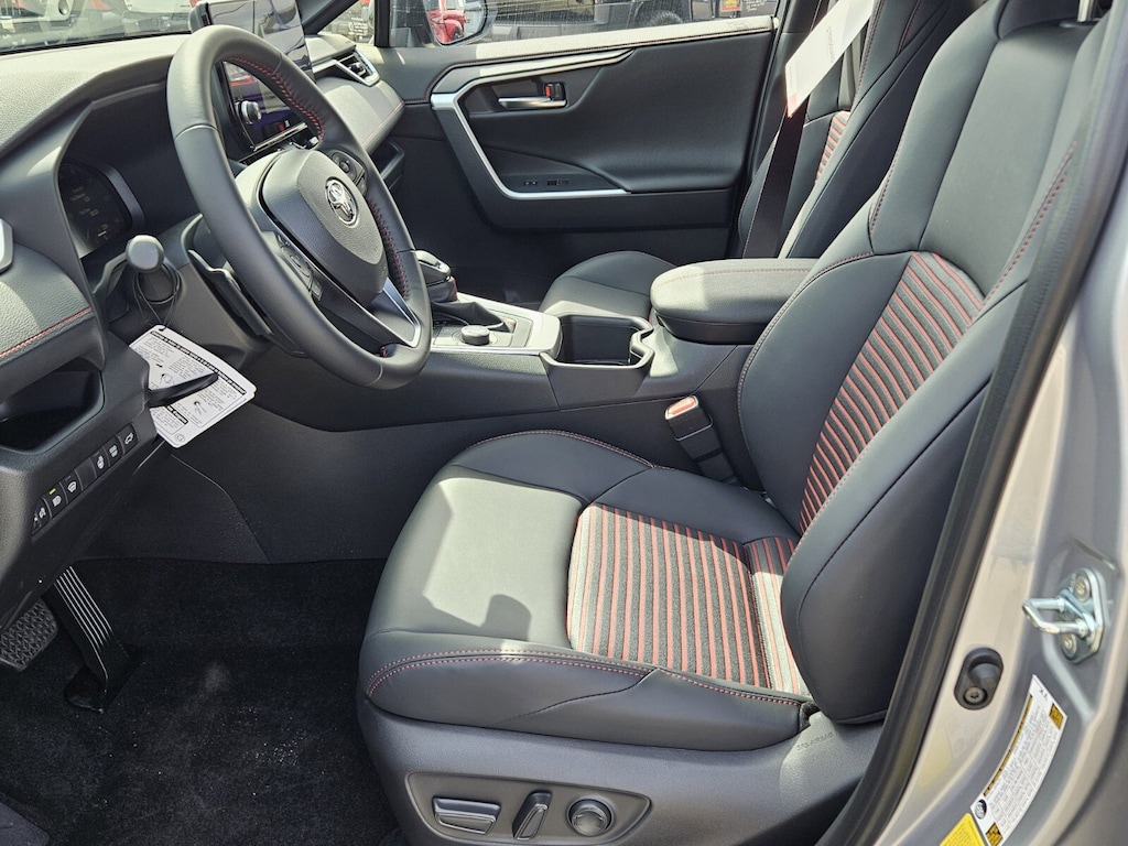 New 2025 Toyota RAV4 Plug-in Hybrid XSE PLUG-IN HYBRID