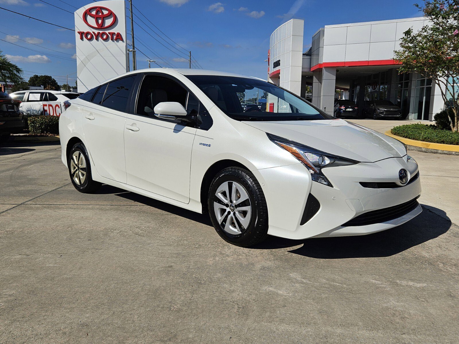 2018 Toyota Prius Three's photo