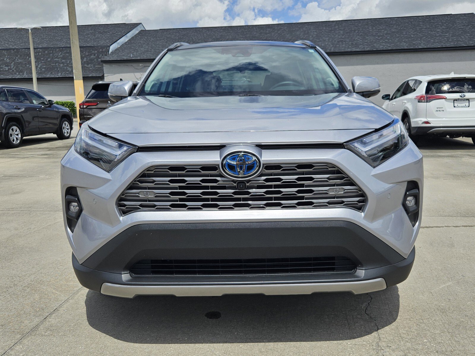 2024 Toyota RAV4 Hybrid Limited photo 2