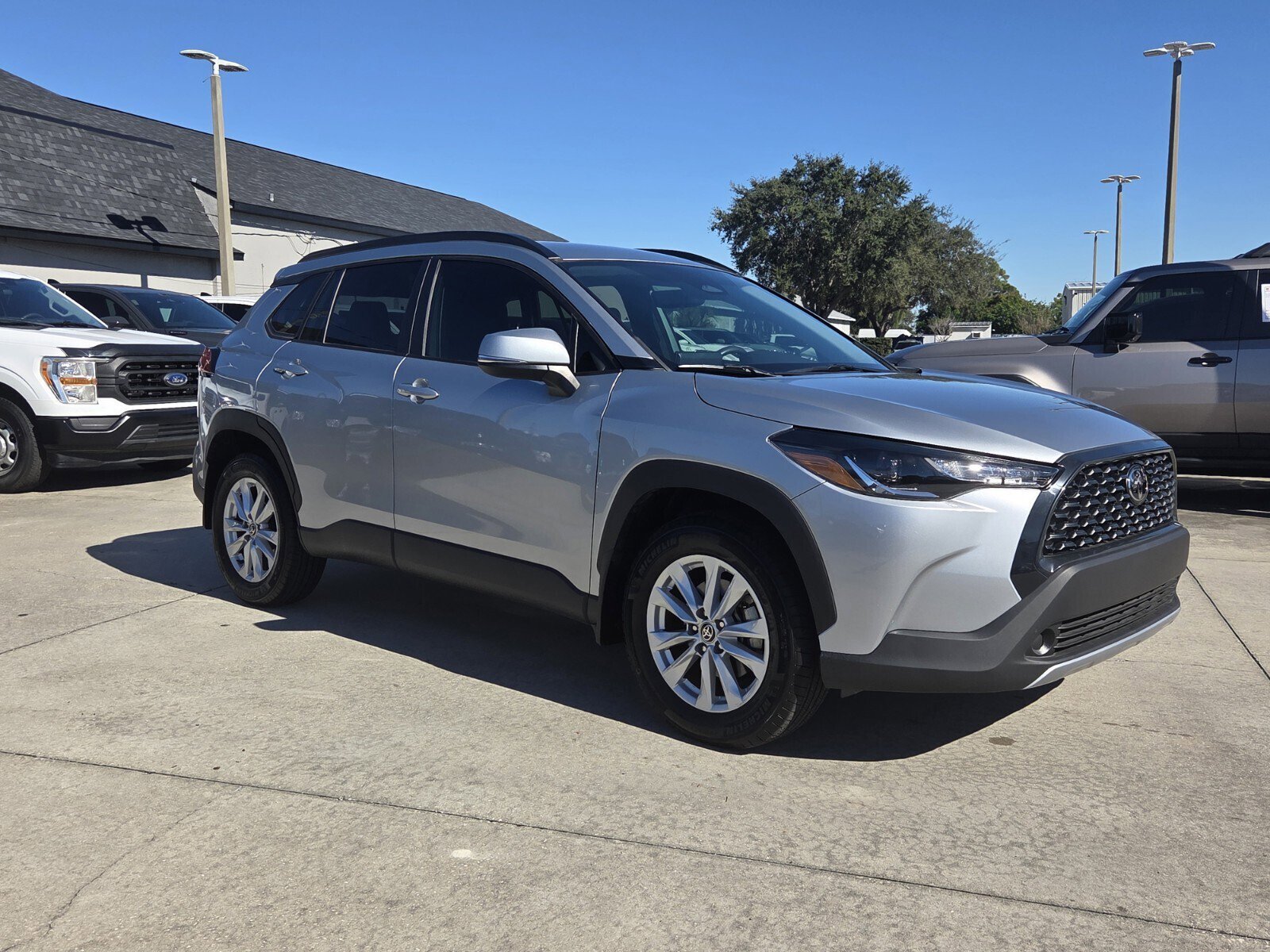 2024 Toyota Corolla Cross LE