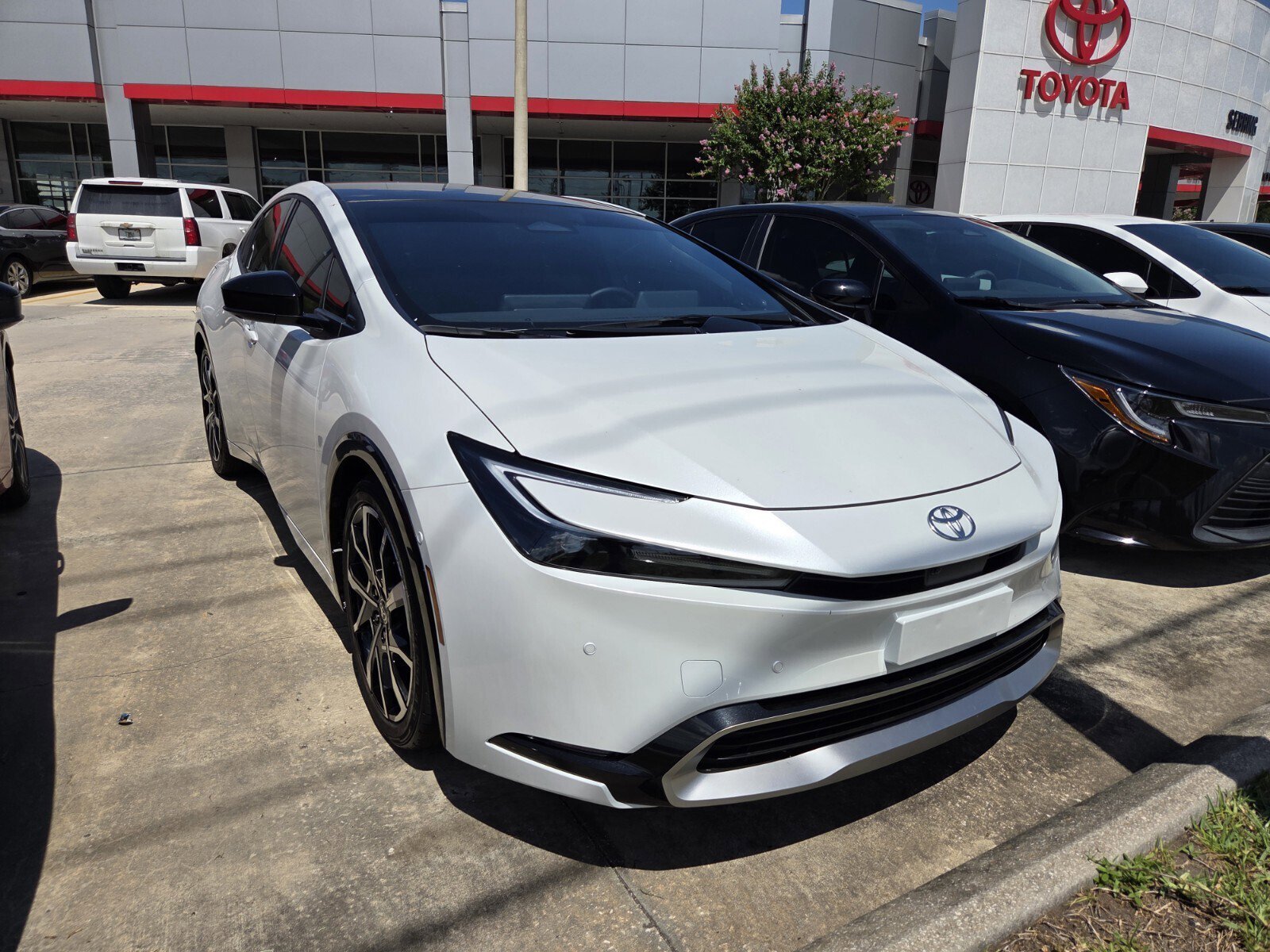2024 Toyota Prius Prime XSE Premium's photo
